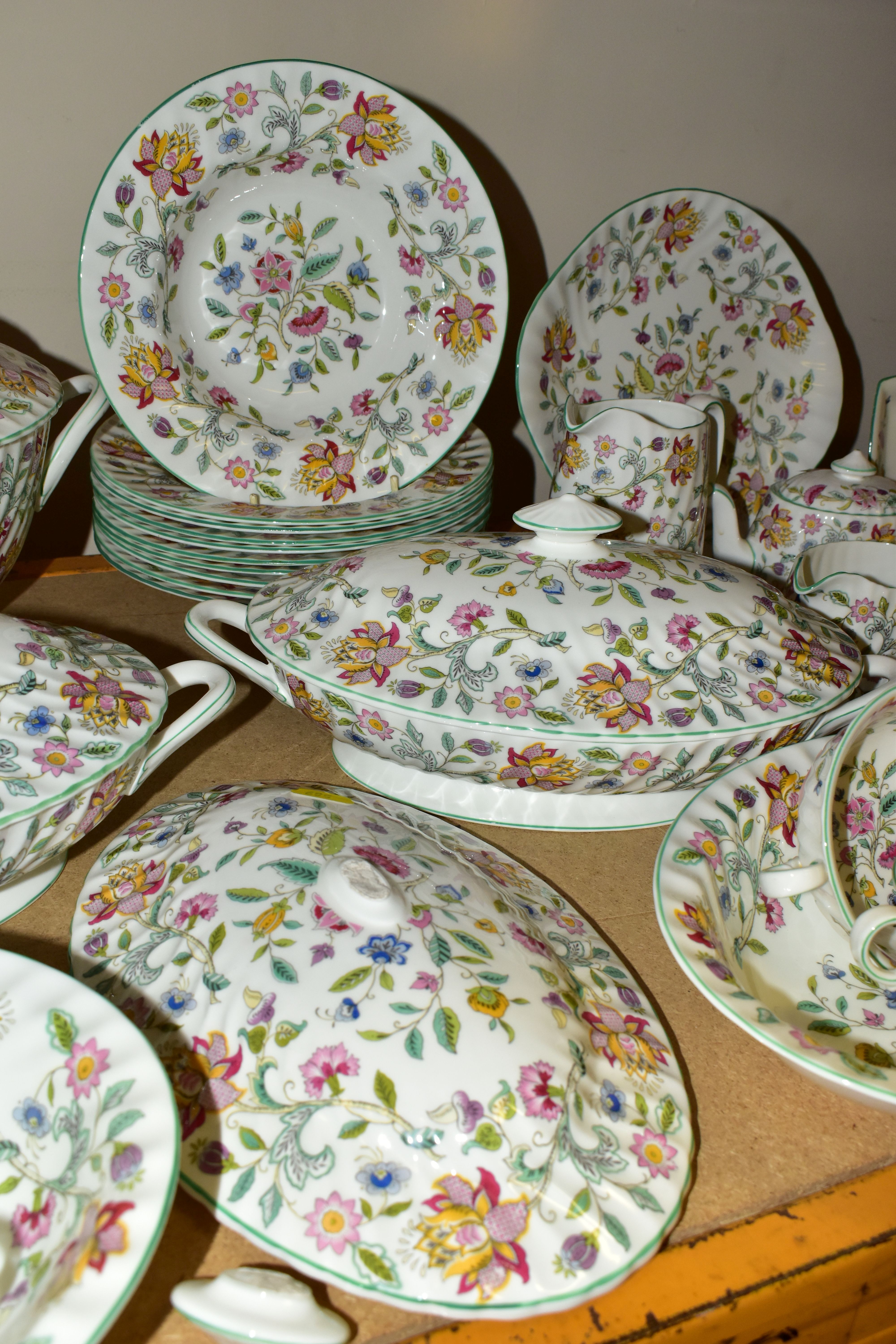 A SIXTY SEVEN PIECE MINTON HADDON HALL PART DINNER SERVICE, comprising a soup tureen, two tureens - Image 3 of 6