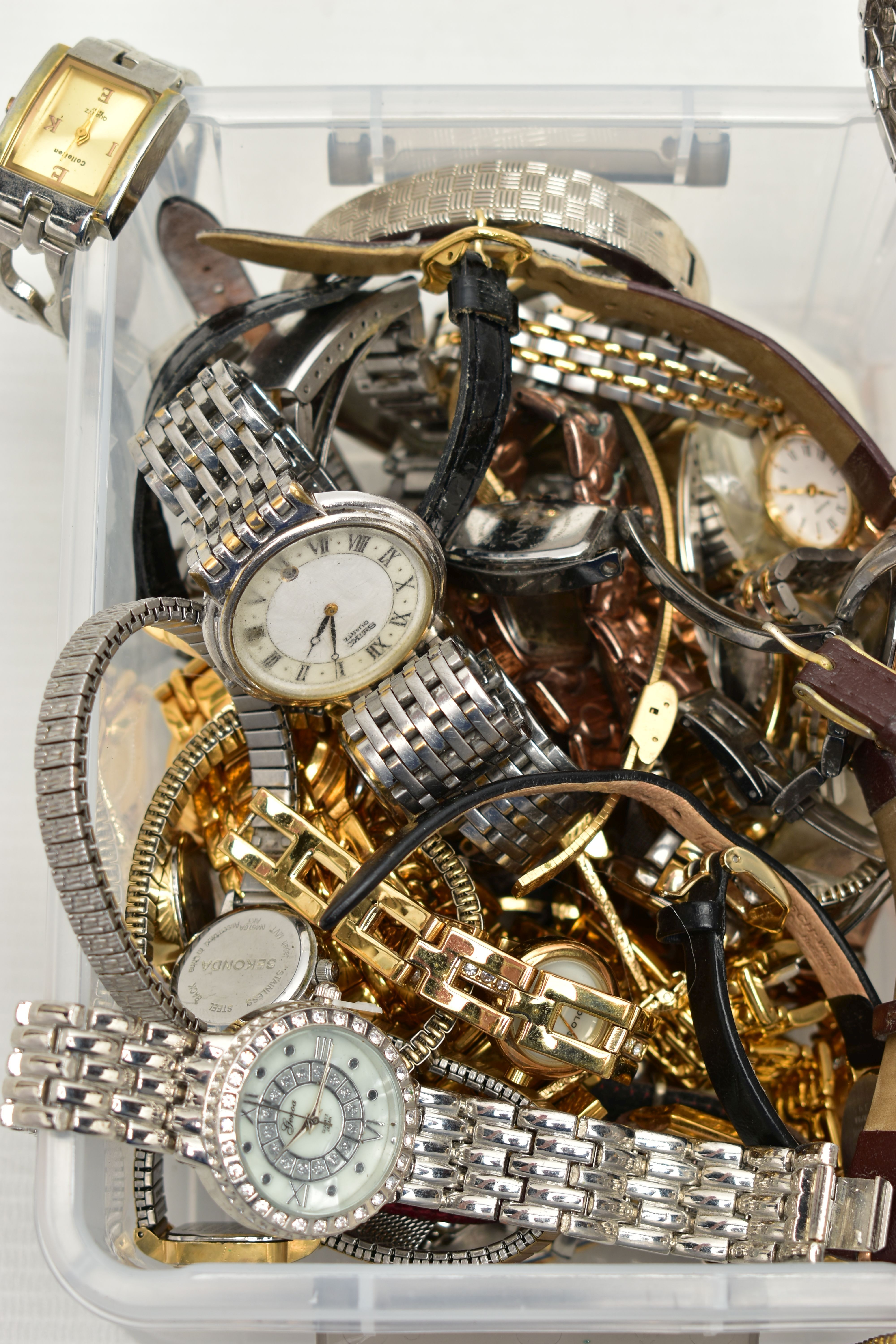 A SELECTION OF MID TO LATE 20TH CENTURY WRISTWATCHES, to include a gold plated Rotary manual wind - Image 4 of 4