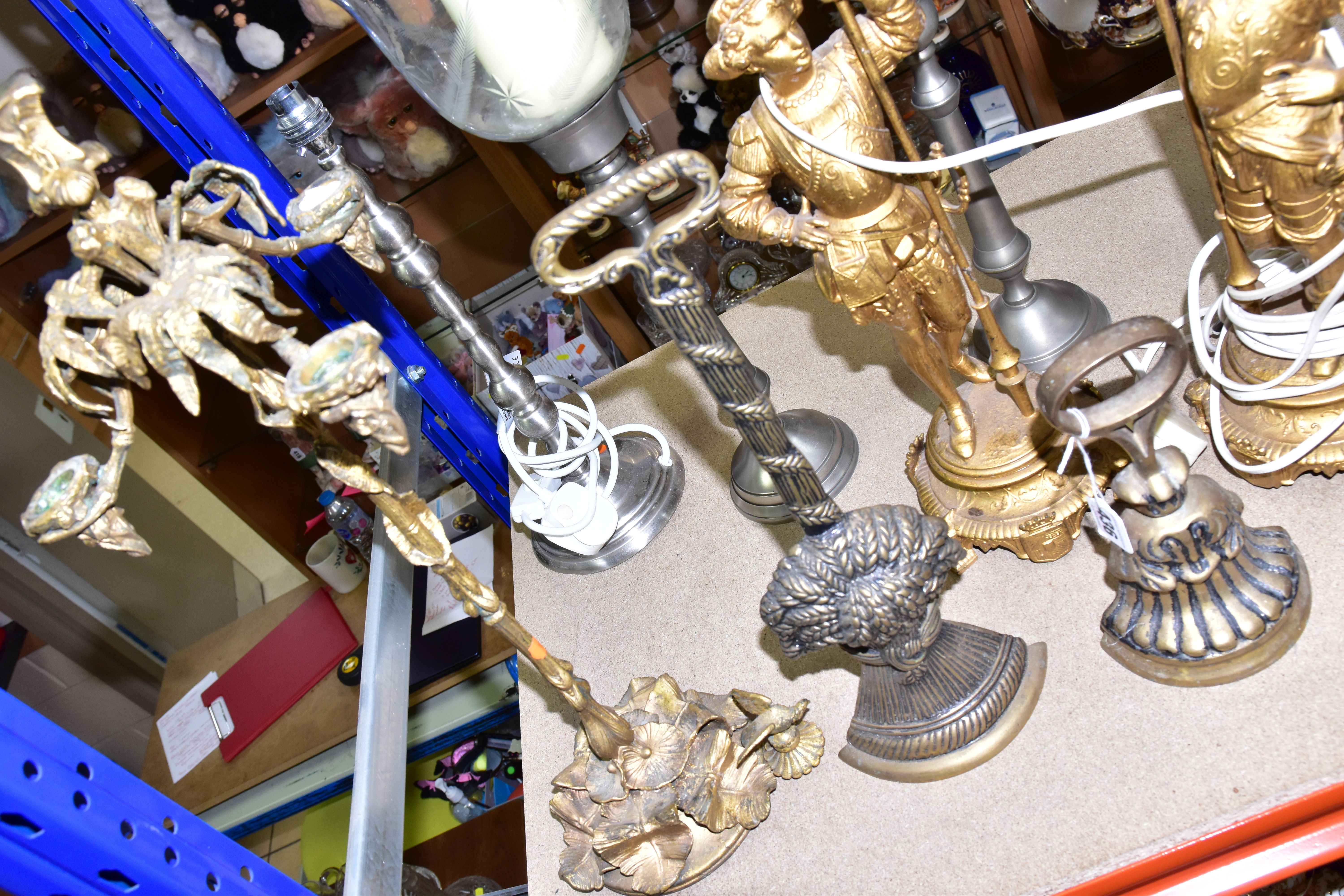 A GROUP OF METALWARE AND TABLE LAMPS, comprising a pair of early 20th Century figural table lamps in - Image 5 of 5