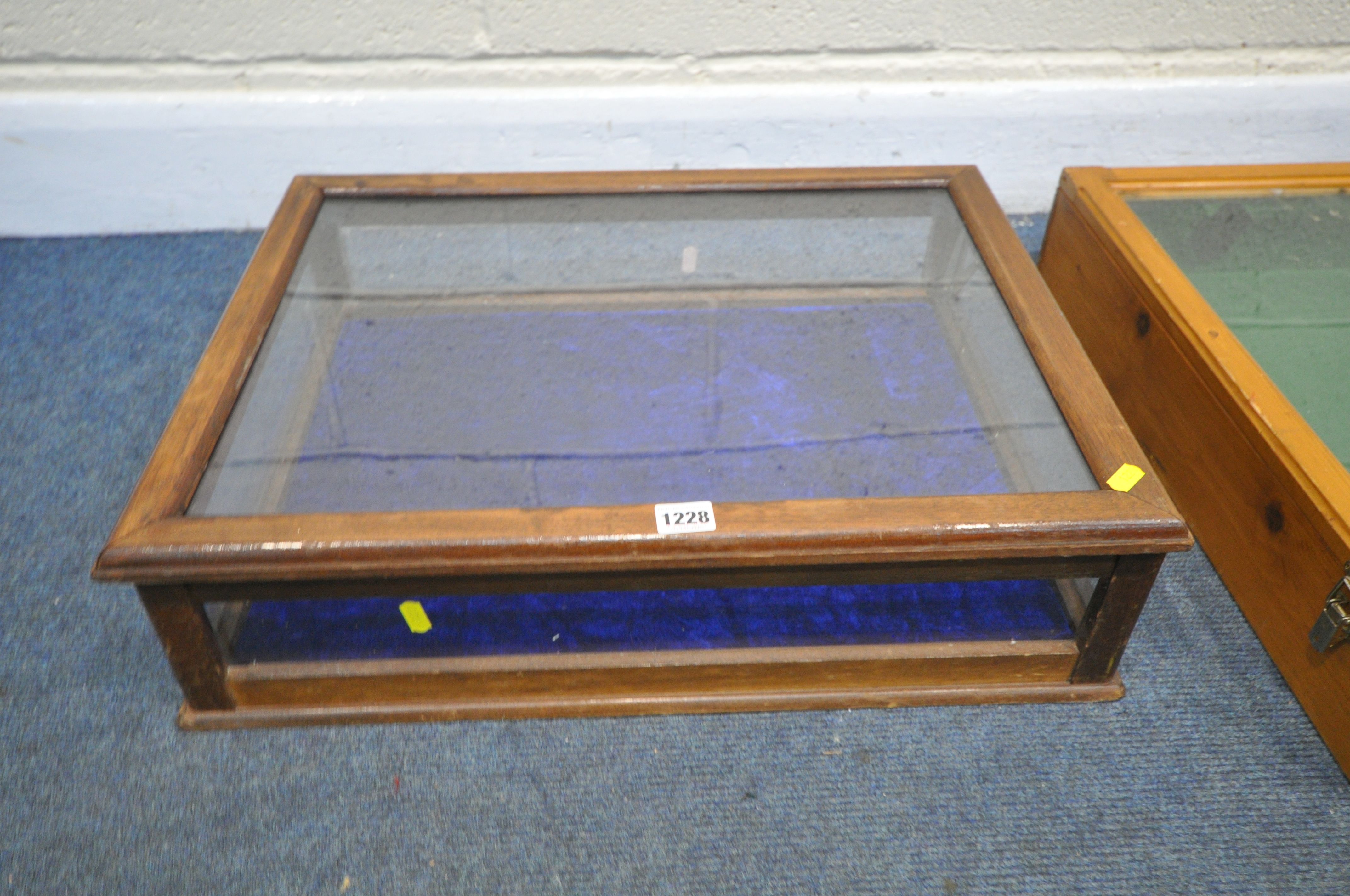 AN EARLY 20TH CENTURY MAHOGANY TABLE TOP DISPLAY CASE, width 59cm x depth 46cm x height 15cm, and - Image 2 of 3