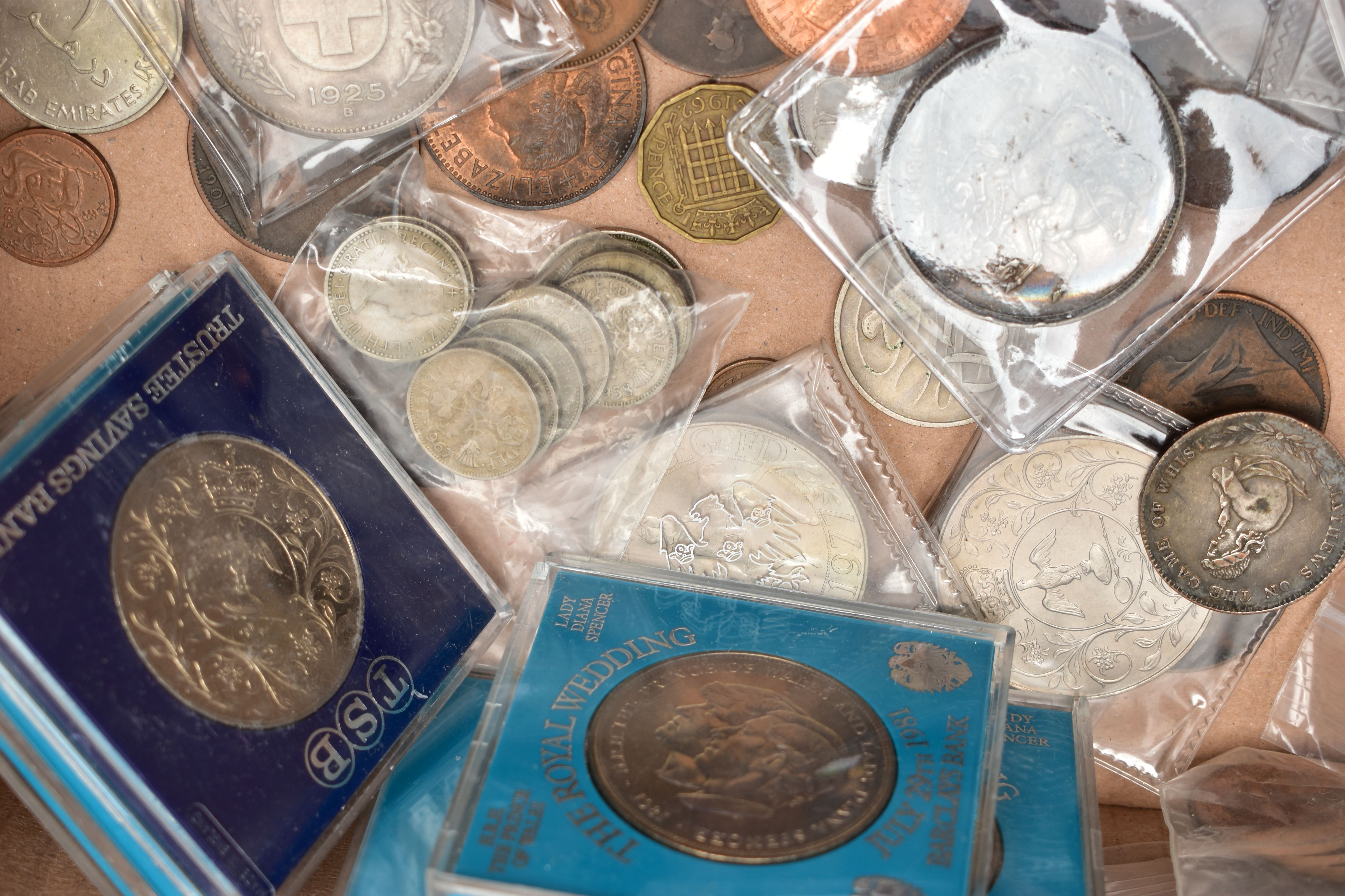 A BOX OF MIXED COINAGE, to include a bag of silver content coins such as a 1923 half Crown coin, a - Image 2 of 3