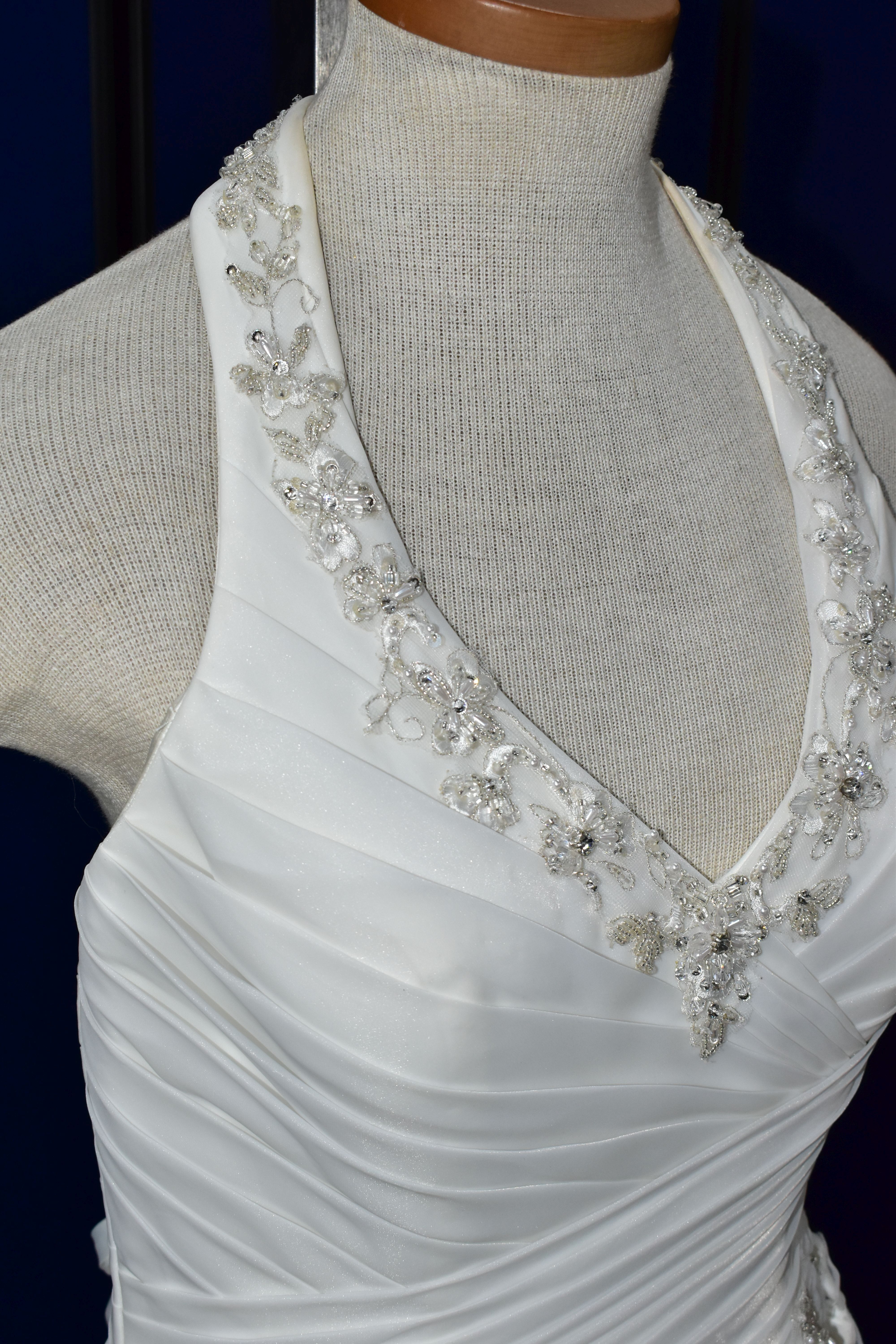 WEDDING GOWN, 'Kenneth Winston' Private Label by G, size 8/10, white pleated bodice, halter neck, - Image 5 of 17