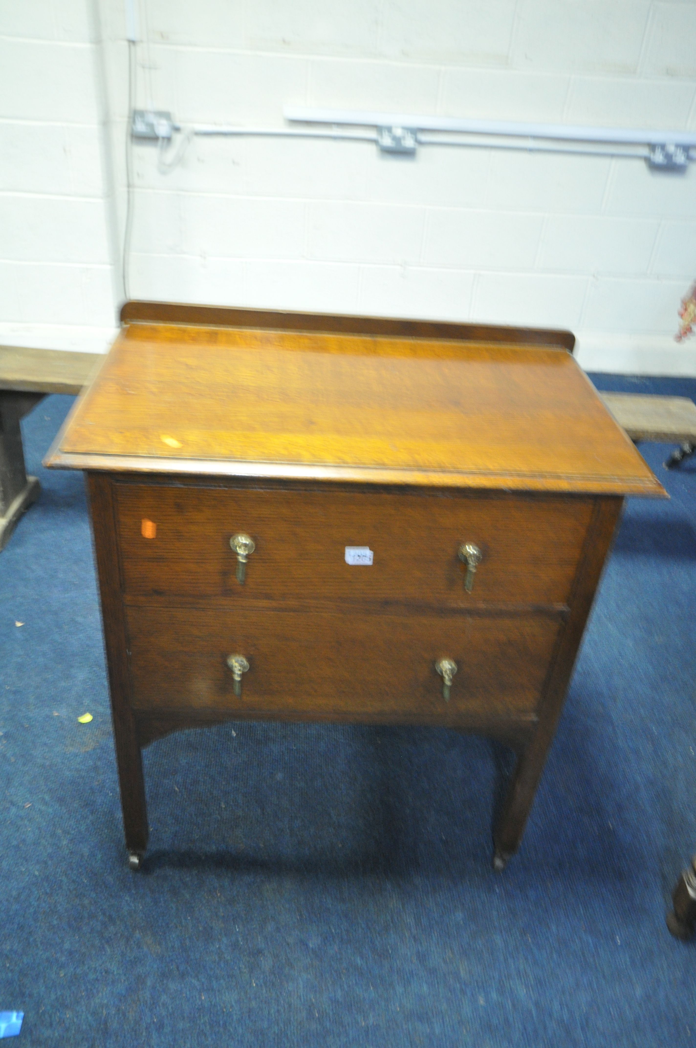 A SOLID OAK CHEST OF TWO DRAWERS, with brass dropper handles, on square legs, width 76cm x depth - Image 2 of 2