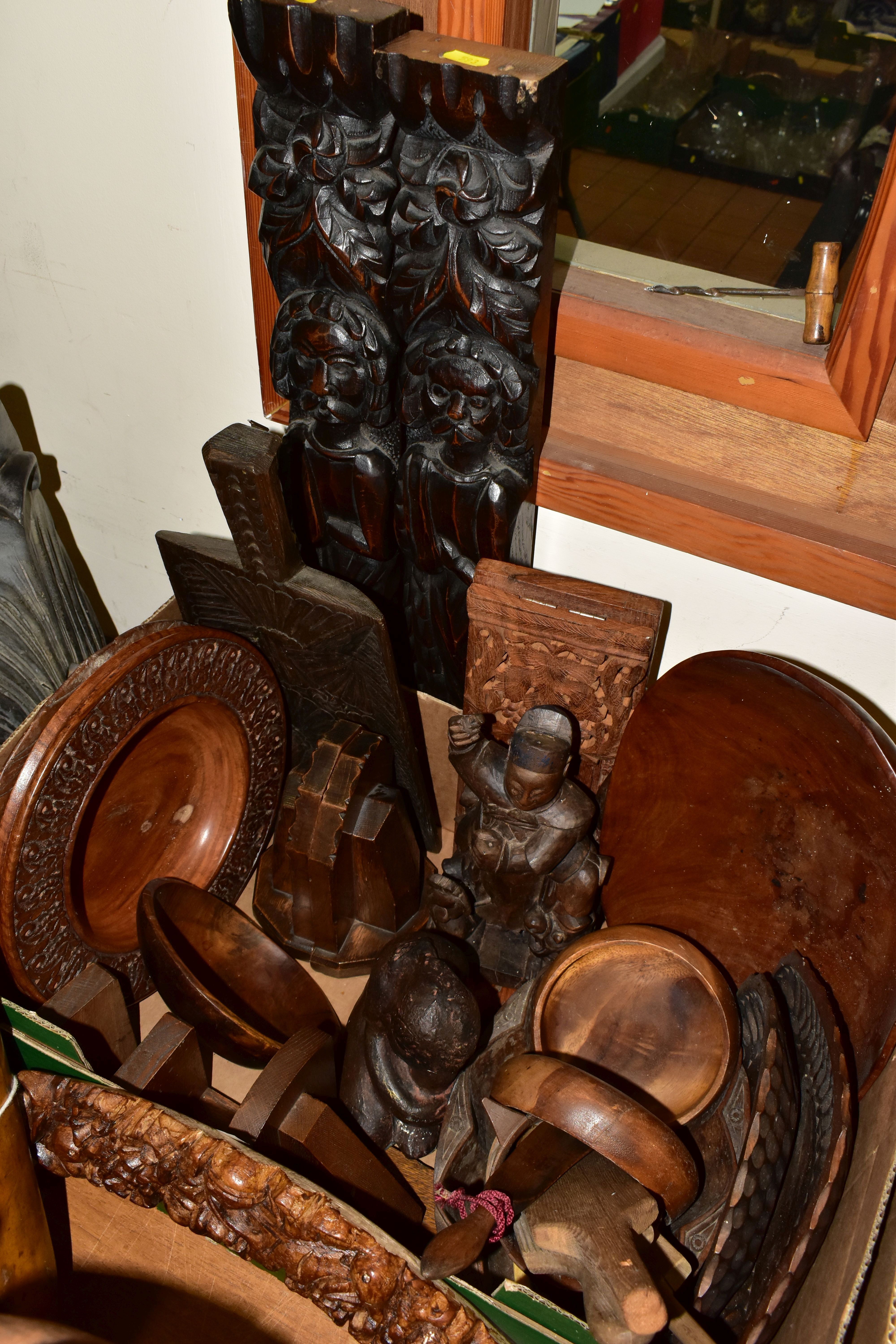 THREE BOXES AND LOOSE TREEN, to include five butter/gingerbread moulds, a pair of corbels, carved - Image 8 of 8