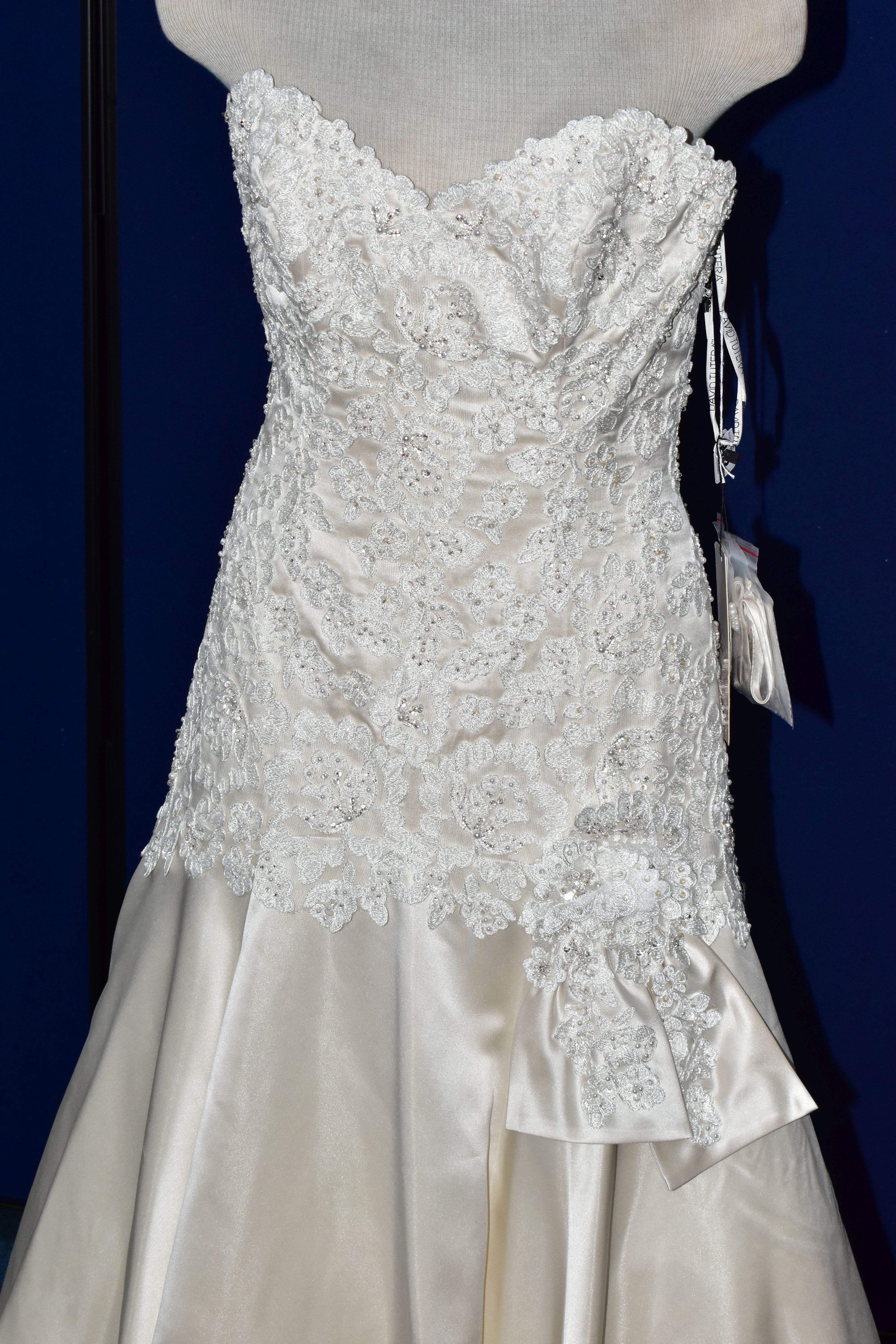 WEDDING DRESS, 'David Tutera' champagne, size 6, satin, strapless, beaded appliques (1) - Image 2 of 10