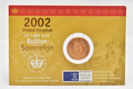 A ROYAL MINT CARDED FULL GOLD SOVEREIGN 2002 By TIMOTHY NOAD 22ct, 22.05mm, 7.98 gram, Issue 100.