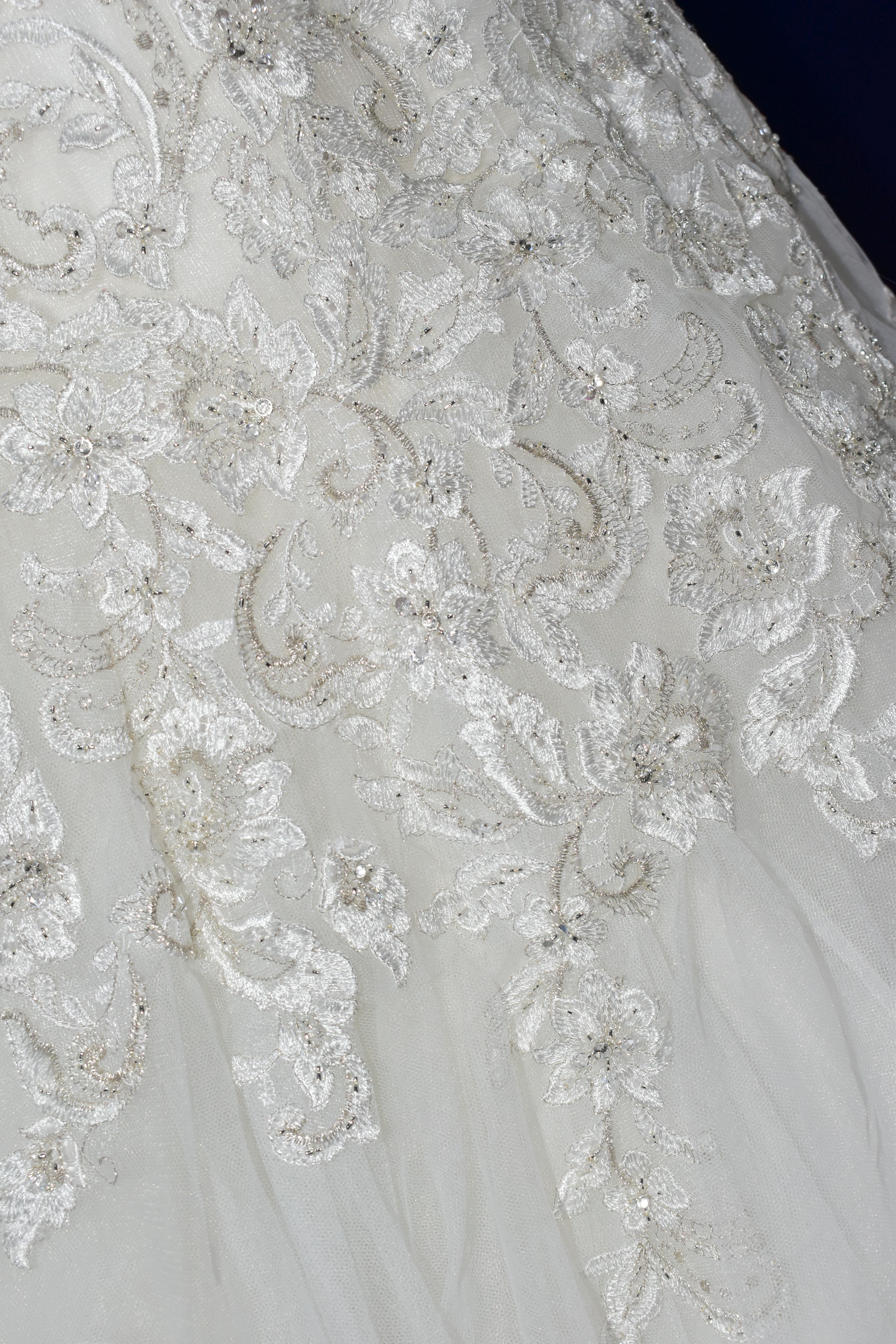 WEDDING DRESS, 'Sophia Tolli', ivory, size 6, beaded appliques, button detail along back, dropped - Image 15 of 16