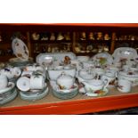 A QUANTITY OF ROYAL WORCESTER 'EVESHAM VALE' OVEN TO TABLE WARE, comprising three large jugs, two