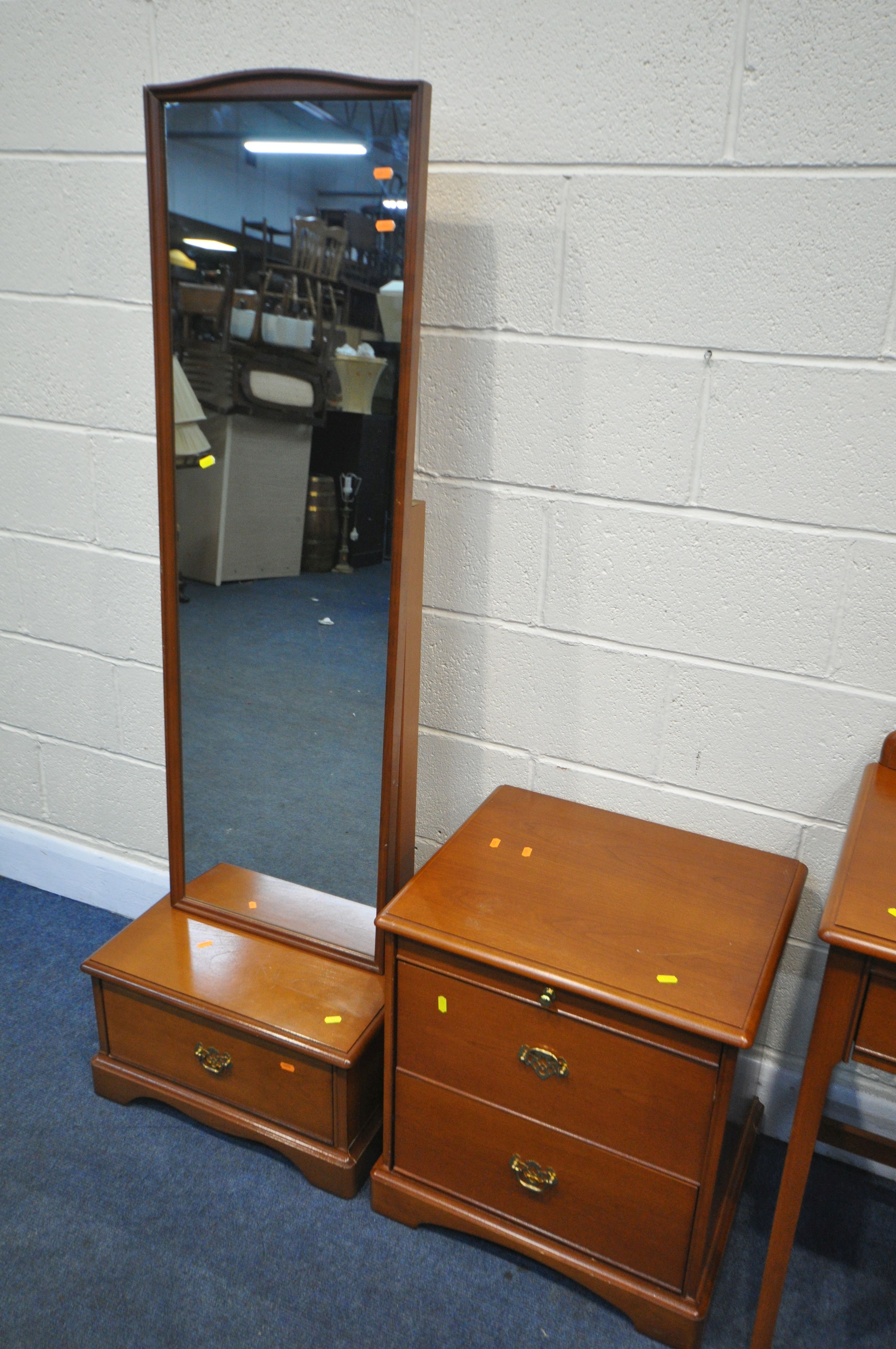 A STAG MAHOGANY BEDROOM SUITE, comprising a dressing table with two drawers, width 96cm x depth 45cm - Image 2 of 3
