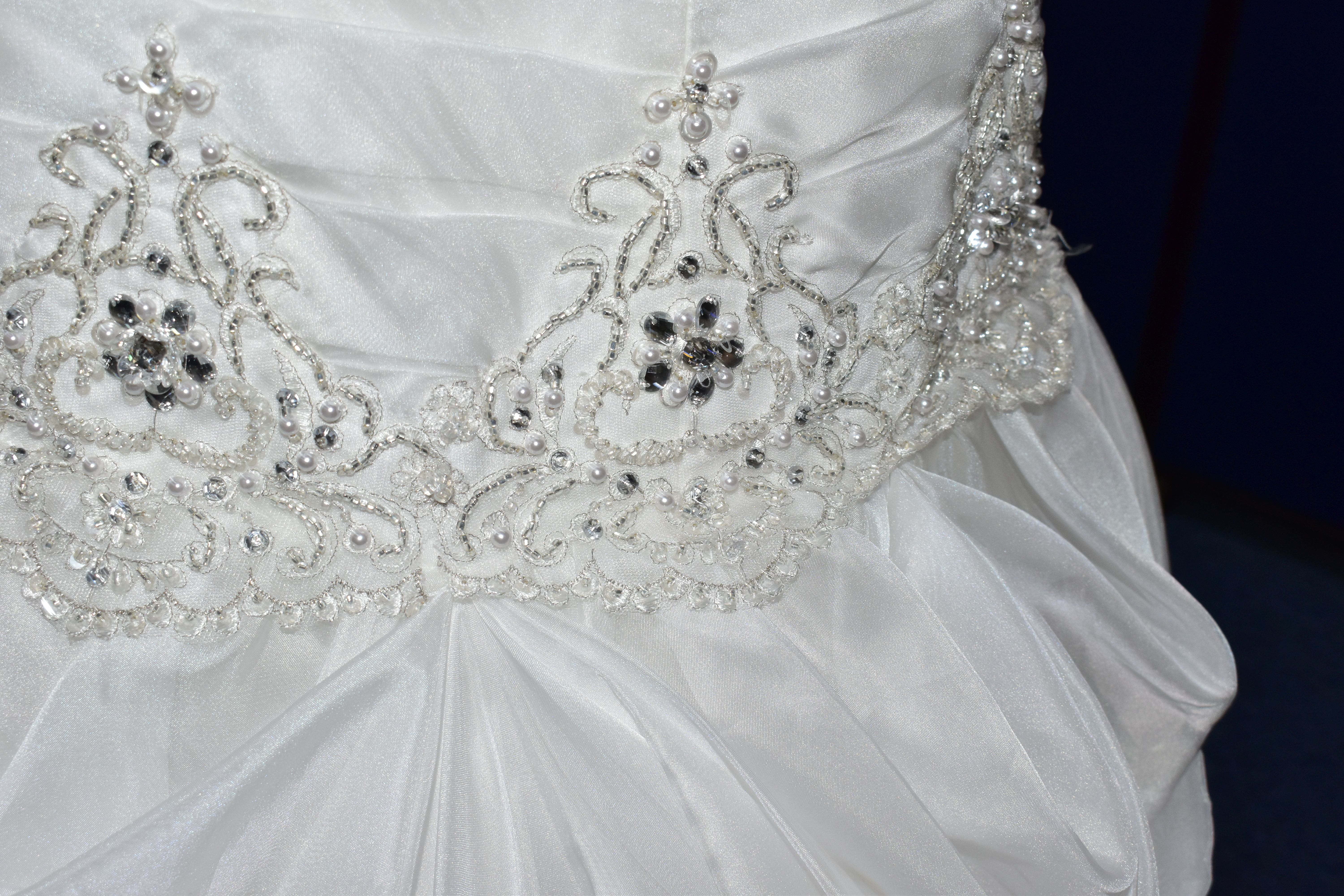 WEDDING GOWN, white strapless gown, pleated bodice pearl and beaded appliques, size 10 (1) - Image 14 of 14