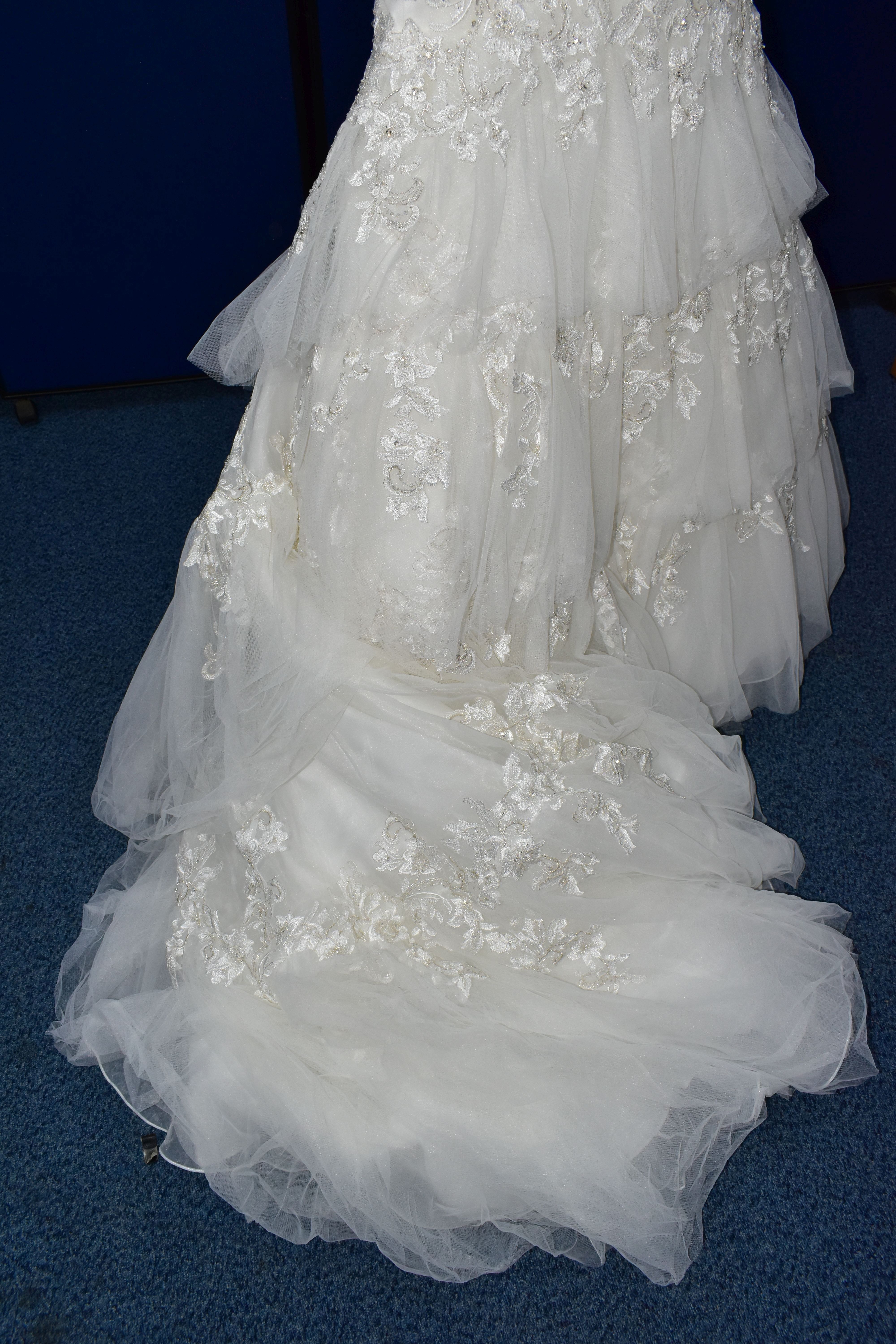 WEDDING DRESS, 'Sophia Tolli', ivory, size 6, beaded appliques, button detail along back, dropped - Image 8 of 16