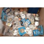 A BOX OF MIXED COINAGE, to include a bag of silver content coins such as a 1923 half Crown coin, a