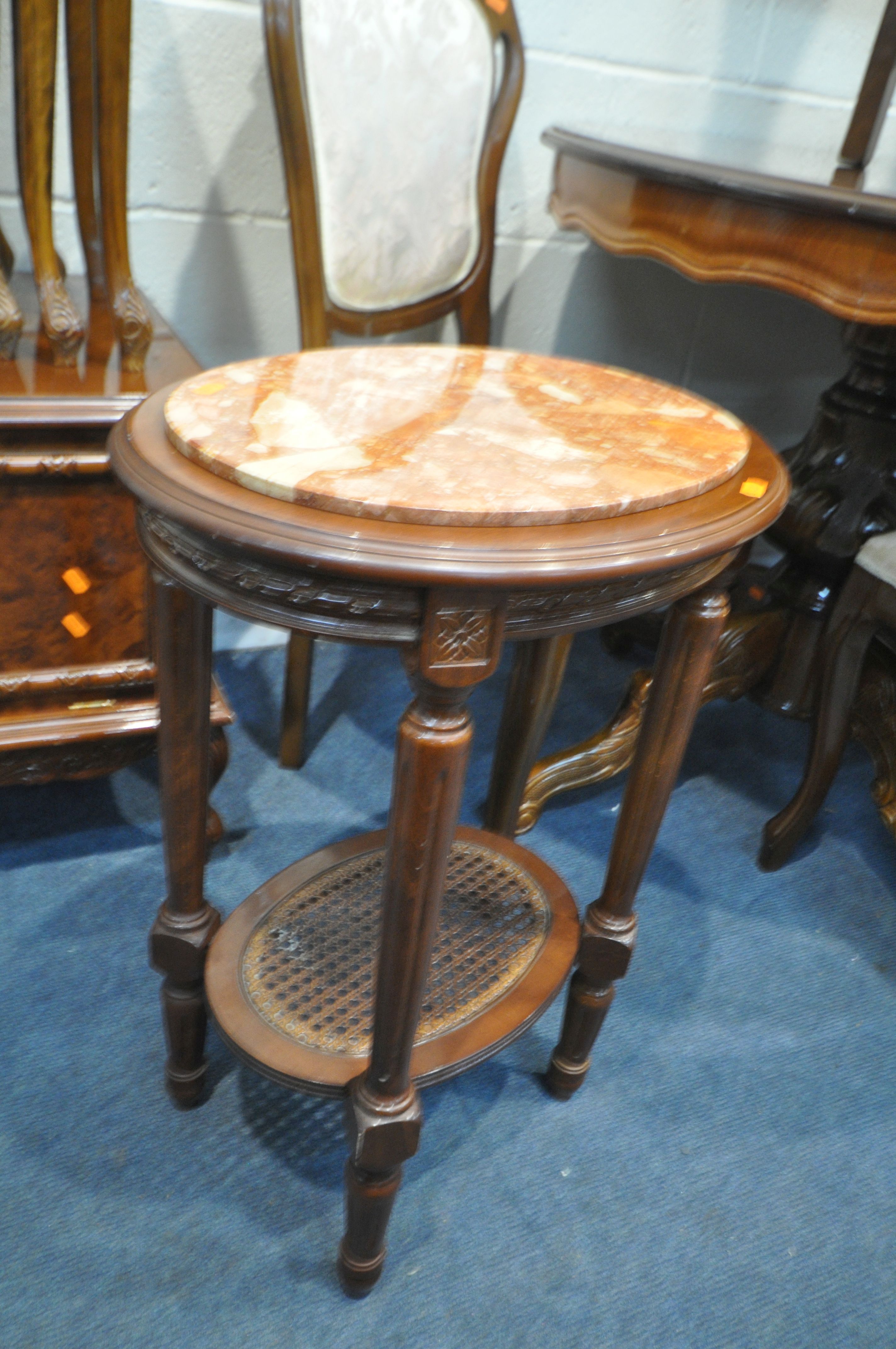 AN ITALIAN HARDWOOD DINING TABLE, on a stretcher pedestal base, length 173cm x depth 109cm x - Image 5 of 5