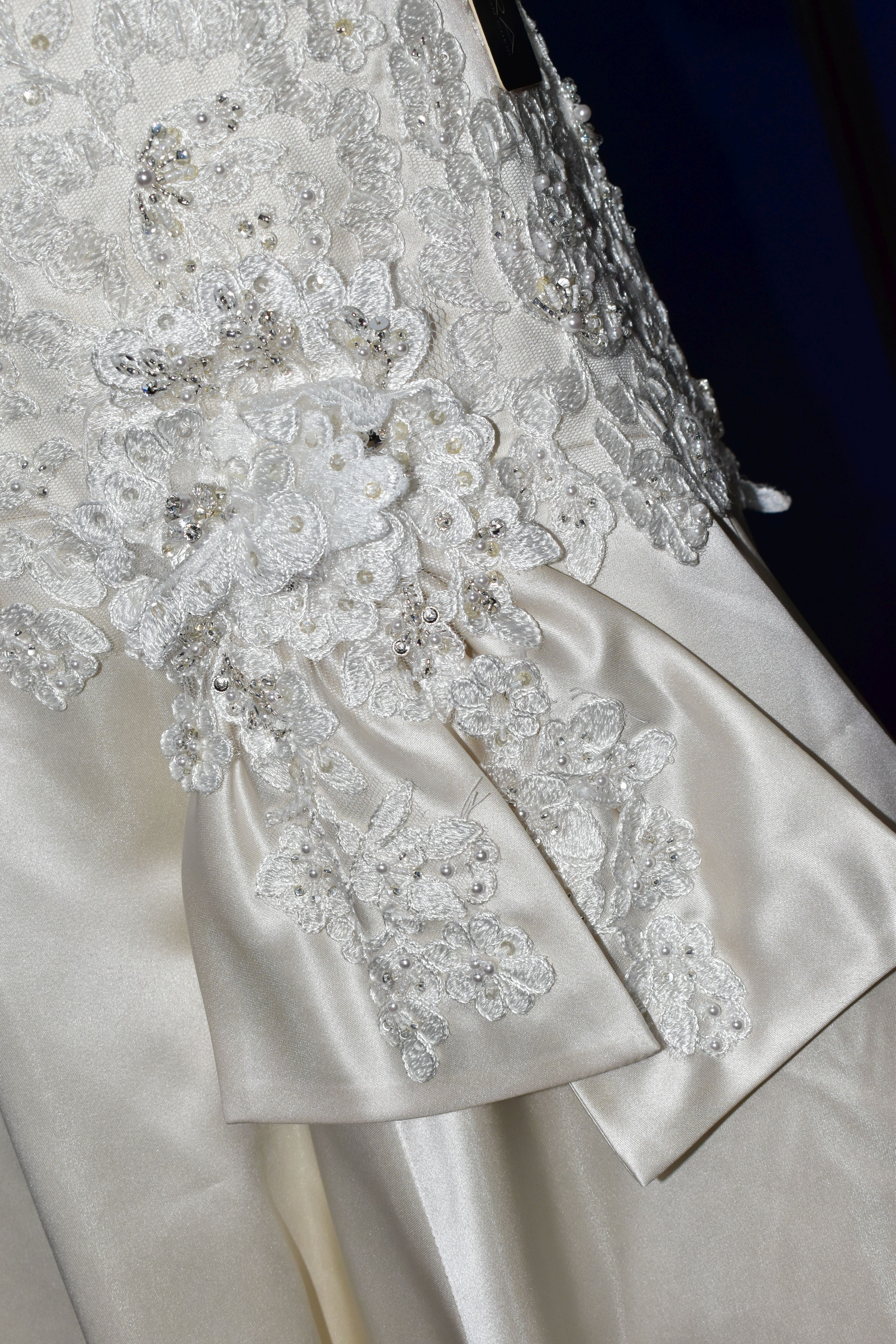 WEDDING DRESS, 'David Tutera' champagne, size 6, satin, strapless, beaded appliques (1) - Image 4 of 10