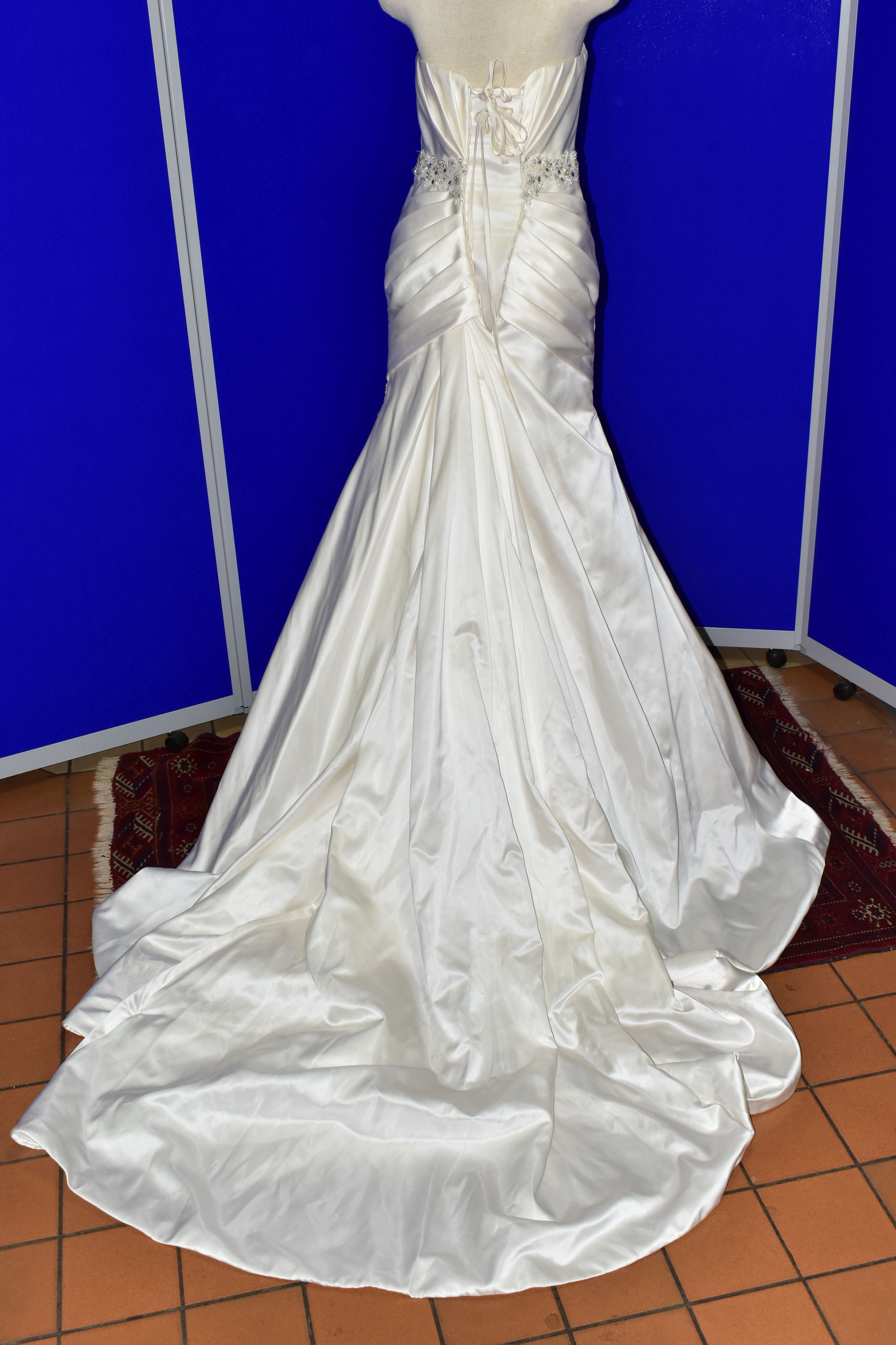 WEDDING DRESS, end of season stock clearance (may have slight marks) Sophia Tolli, size 6, Velcro - Image 11 of 14