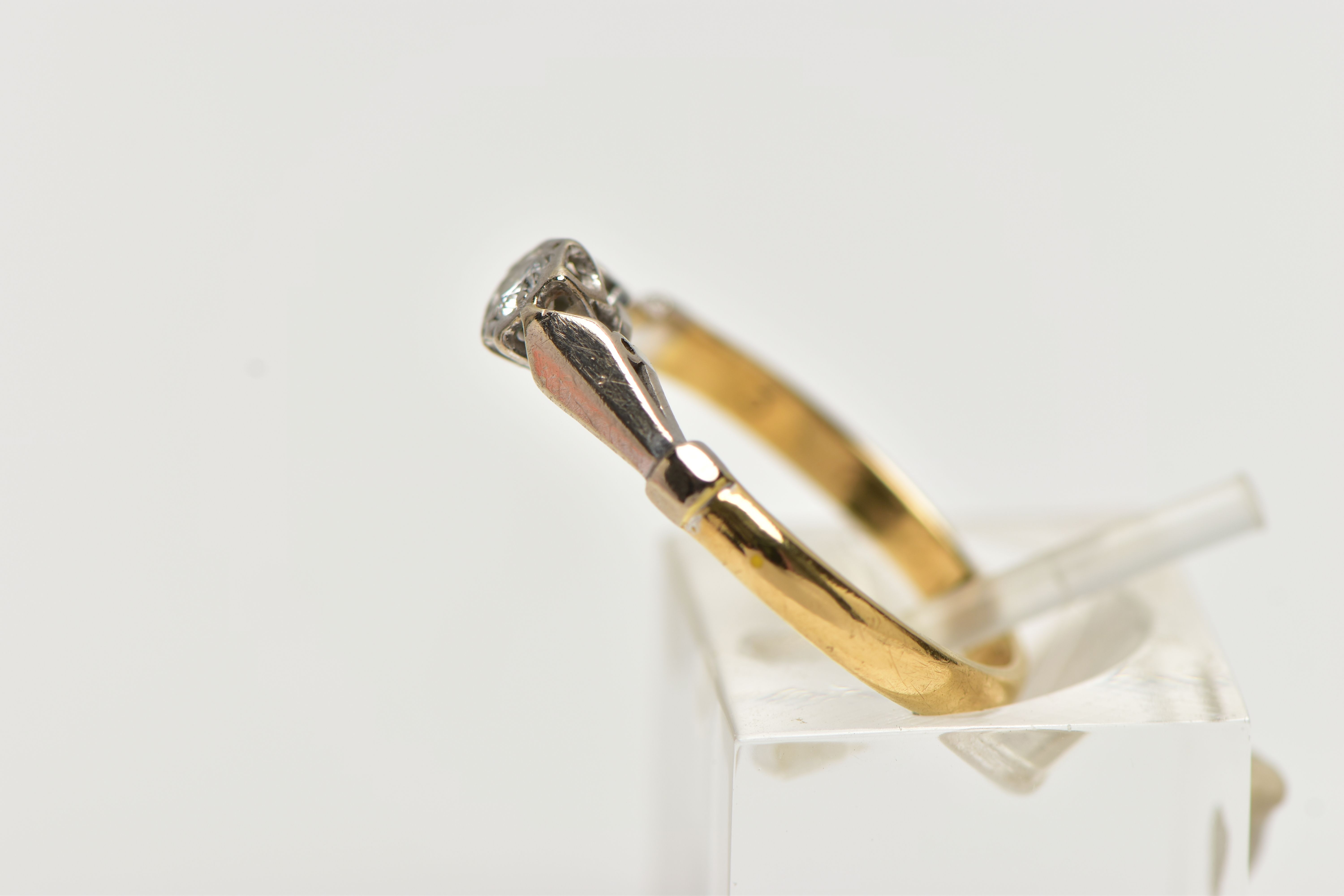 AN 18CT GOLD, SINGLE STONE DIAMOND RING, a round brilliant cut diamond set in a white metal illusion - Image 2 of 4