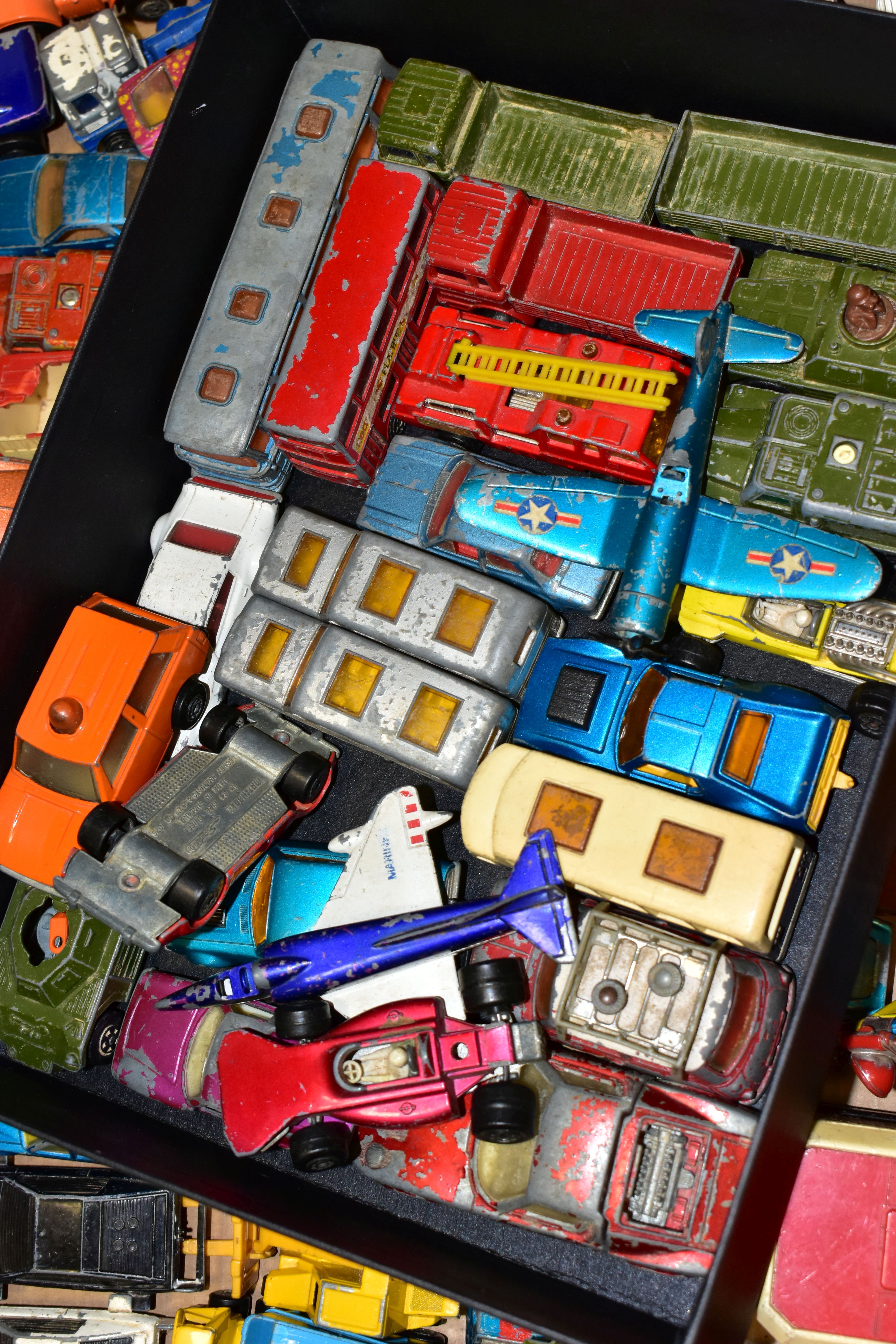 A QUANTITY OF UNBOXED AND ASSORTED PLAYWORN DIECAST VEHICLES, mainly Matchbox and Corgi models, to - Image 2 of 5