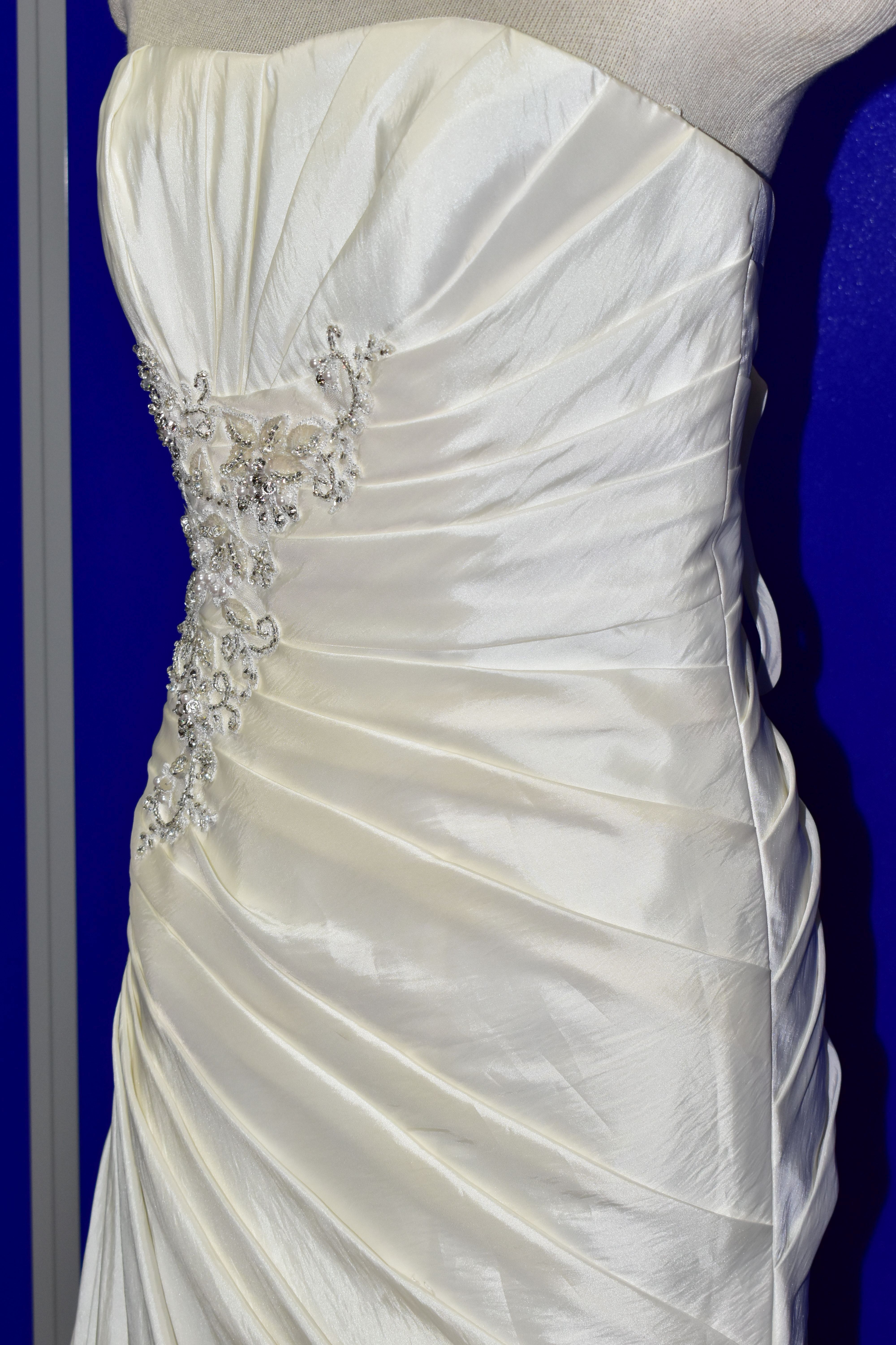 WEDDING DRESS, end of season stock clearance (may have slight marks) Ivory satin pleated, size 8, - Image 6 of 14