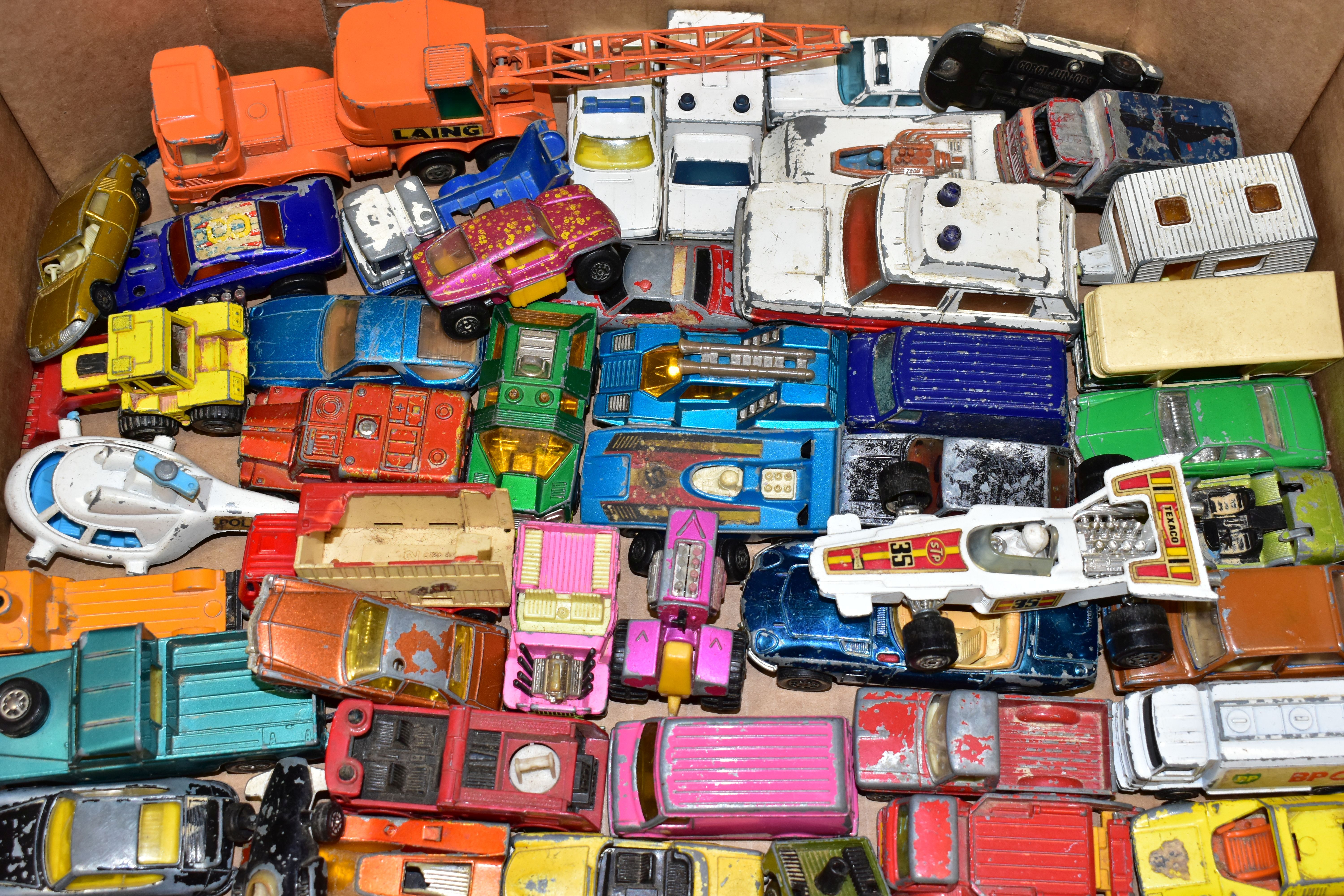 A QUANTITY OF UNBOXED AND ASSORTED PLAYWORN DIECAST VEHICLES, mainly Matchbox and Corgi models, to - Image 3 of 5