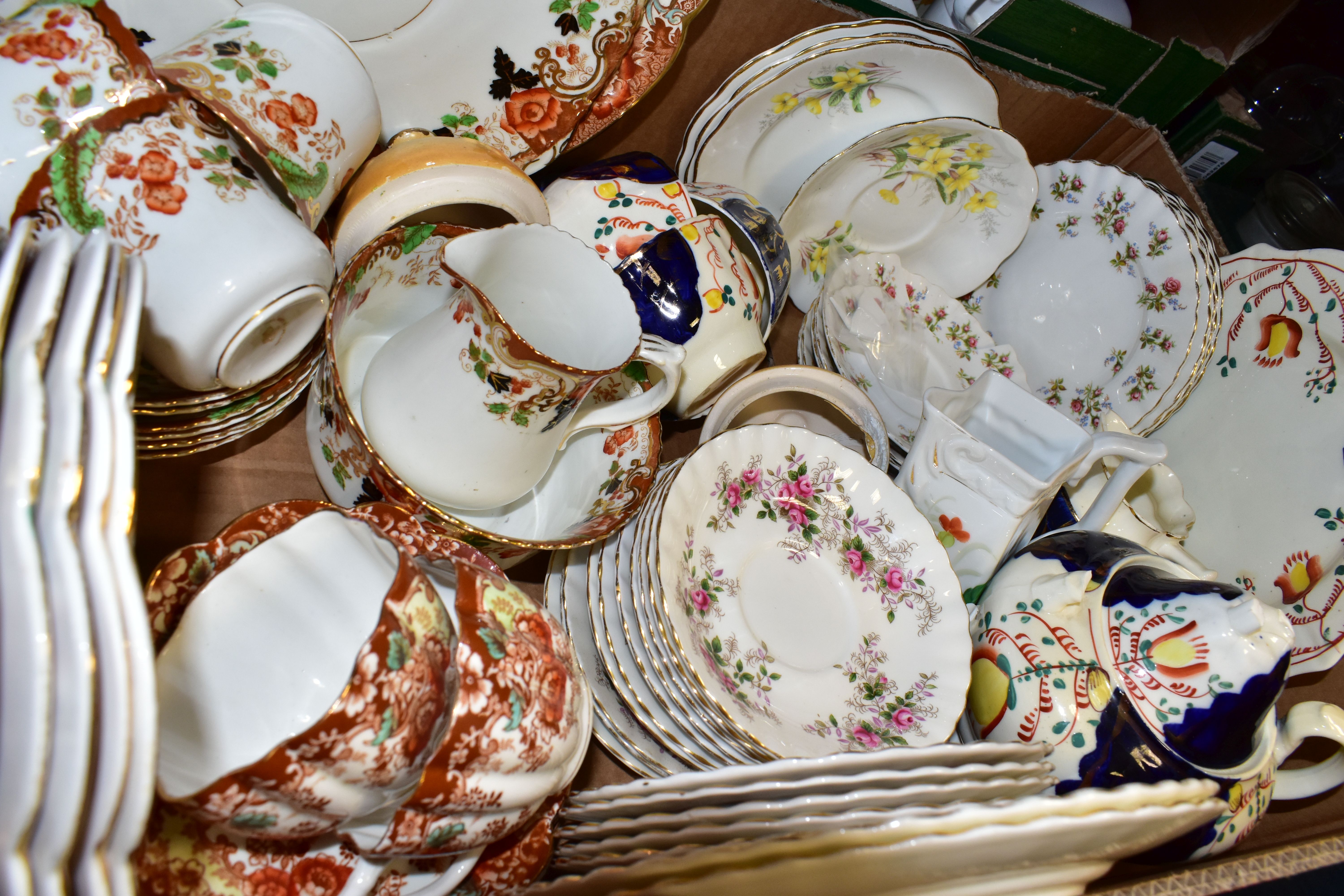 FIVE BOXES OF CERAMIC TEA AND DINNER WARES, to include two Royal Albert Lavender Rose dessert - Image 8 of 9