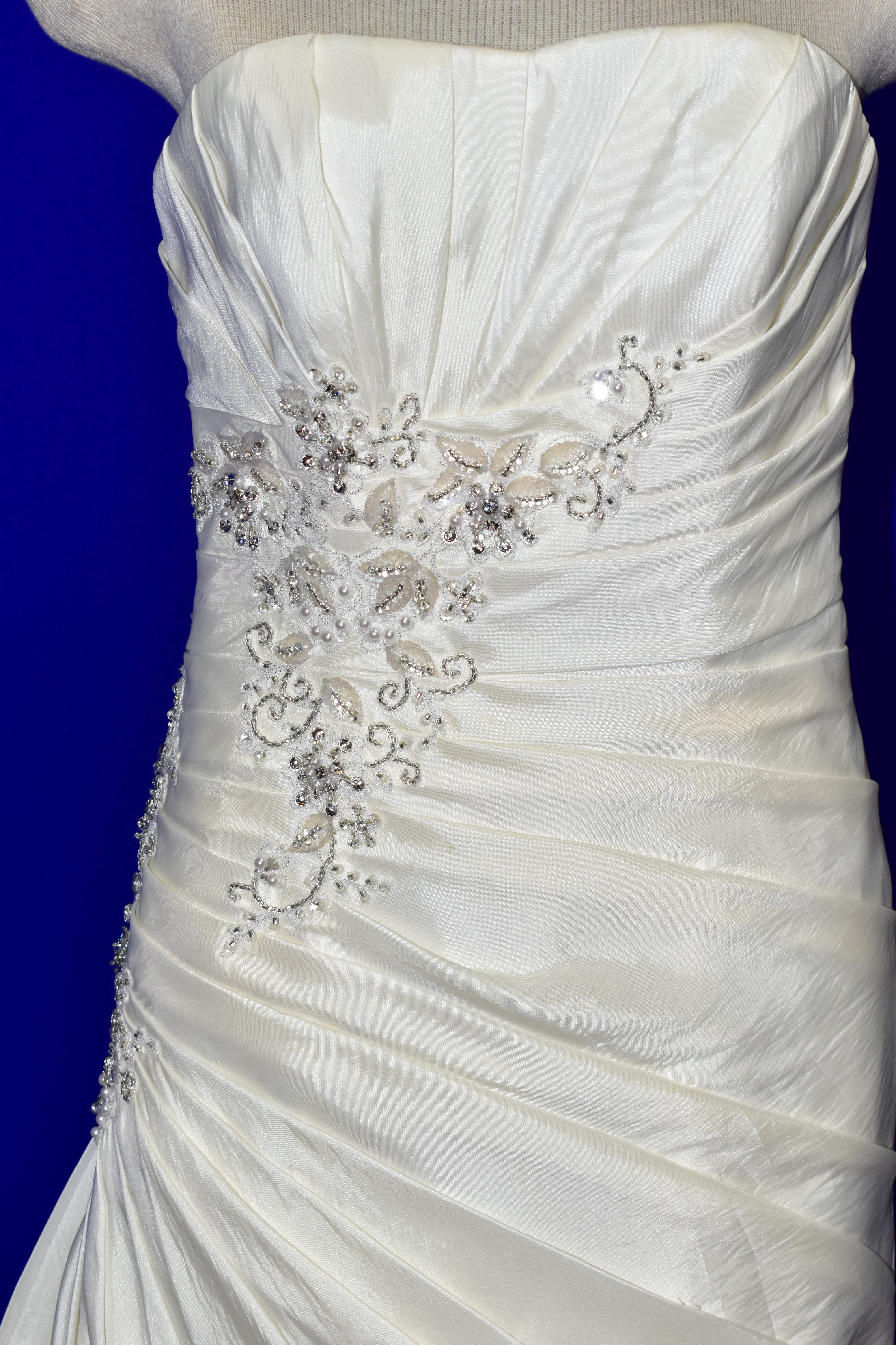 WEDDING DRESS, end of season stock clearance (may have slight marks) Ivory satin pleated, size 8, - Image 3 of 14