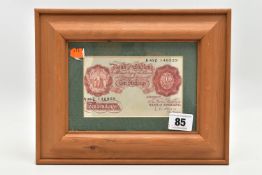 A FRAMED DISPLAY OF A TEN SHILLING L K O'BRIEN BANKNOTE A45Z