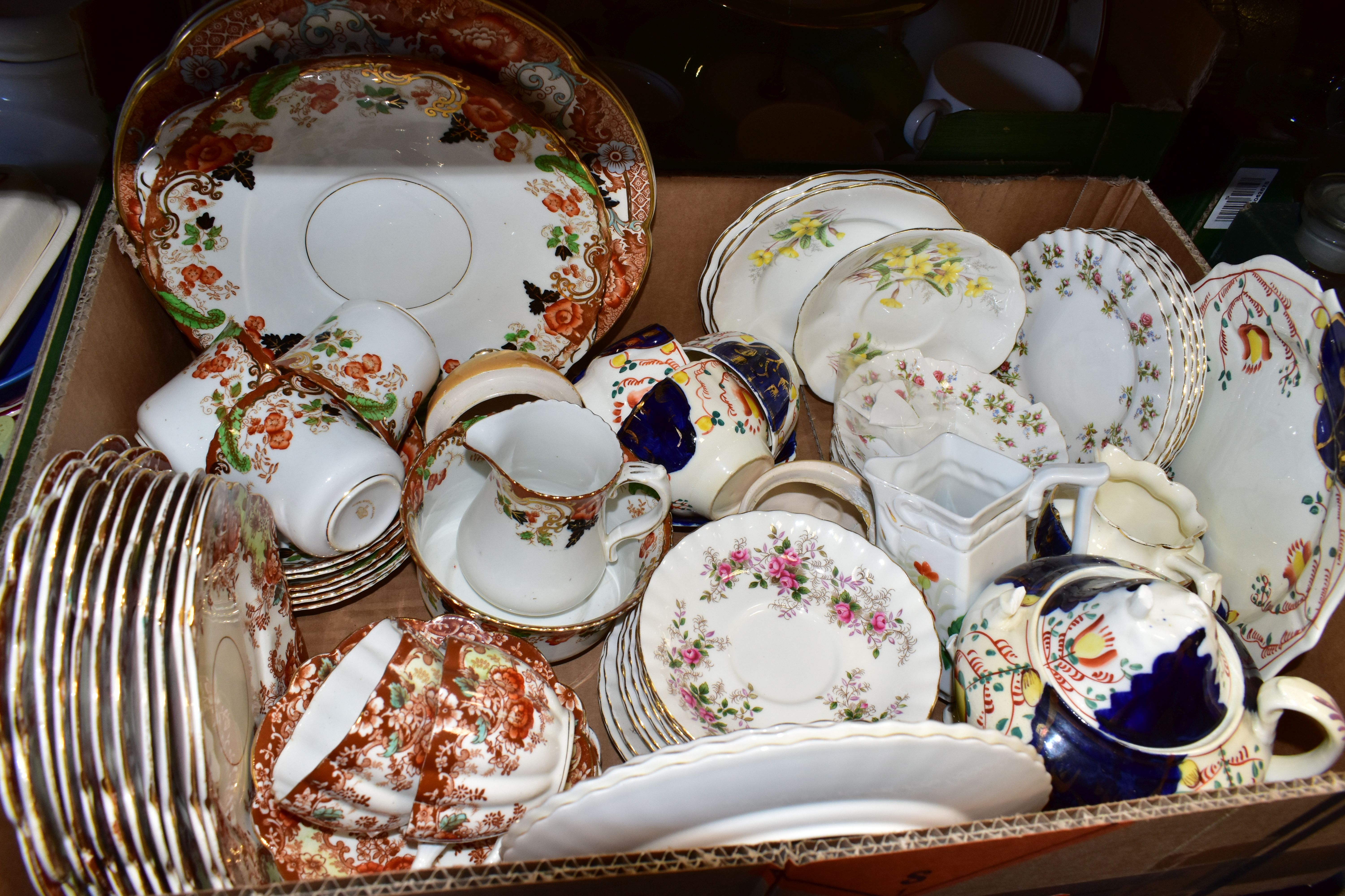 FIVE BOXES OF CERAMIC TEA AND DINNER WARES, to include two Royal Albert Lavender Rose dessert - Image 7 of 9
