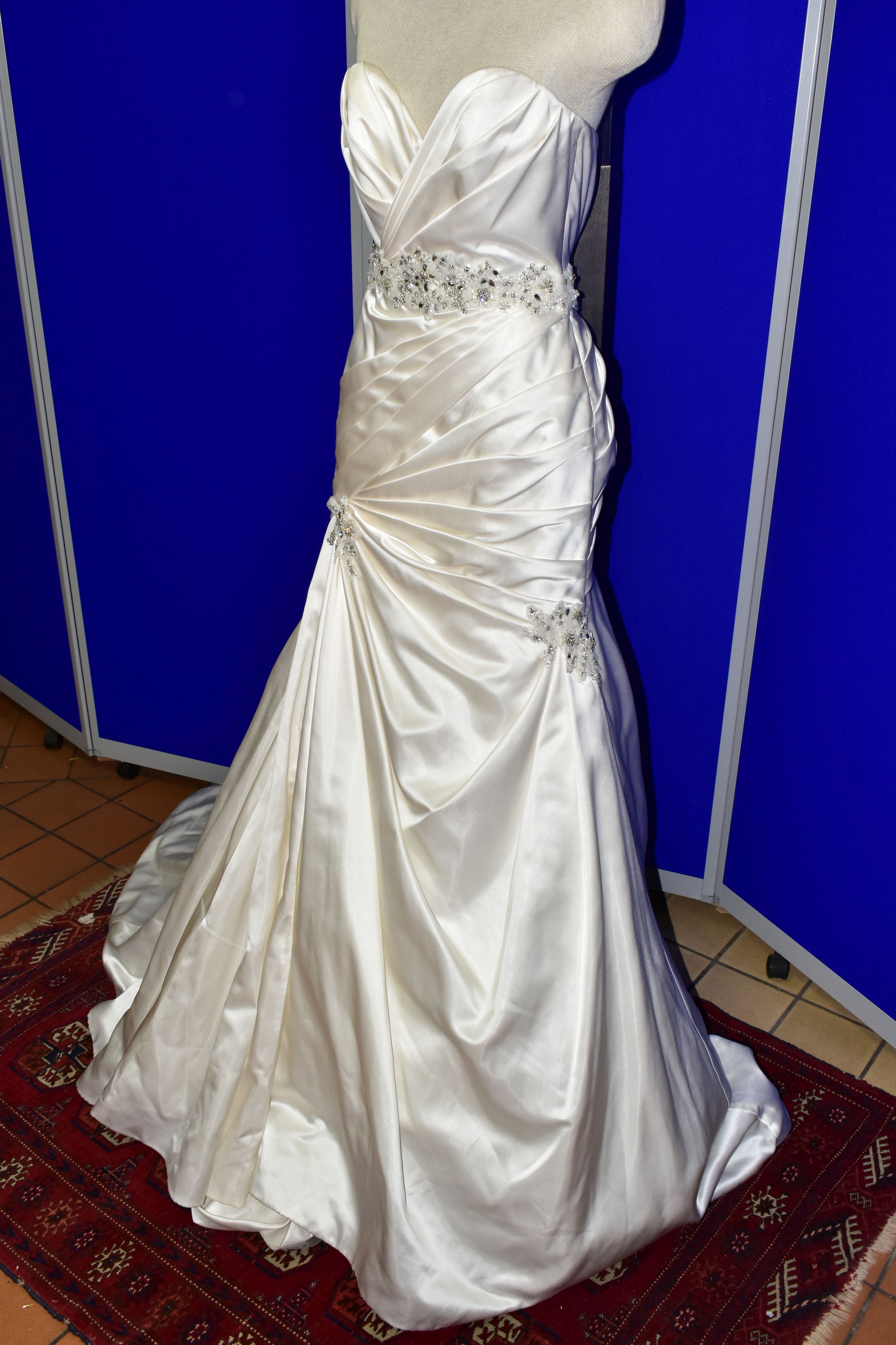 WEDDING DRESS, end of season stock clearance (may have slight marks) Sophia Tolli, size 6, Velcro - Image 8 of 14