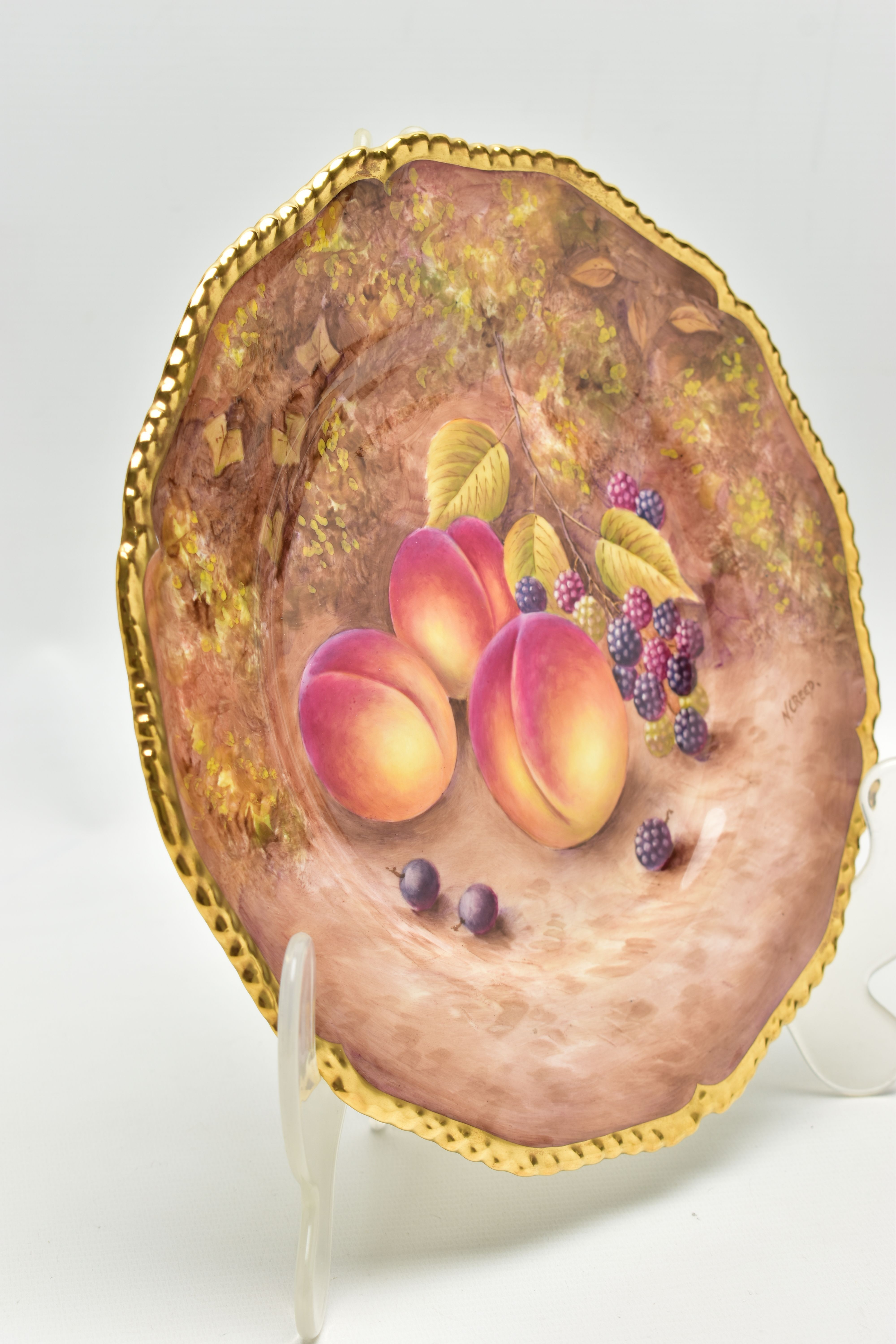 A ROYAL WORCESTER FRUIT STUDY PLATE OF SILVER SHAPE PAINTED BY N. CREED, hand painted with - Image 3 of 9