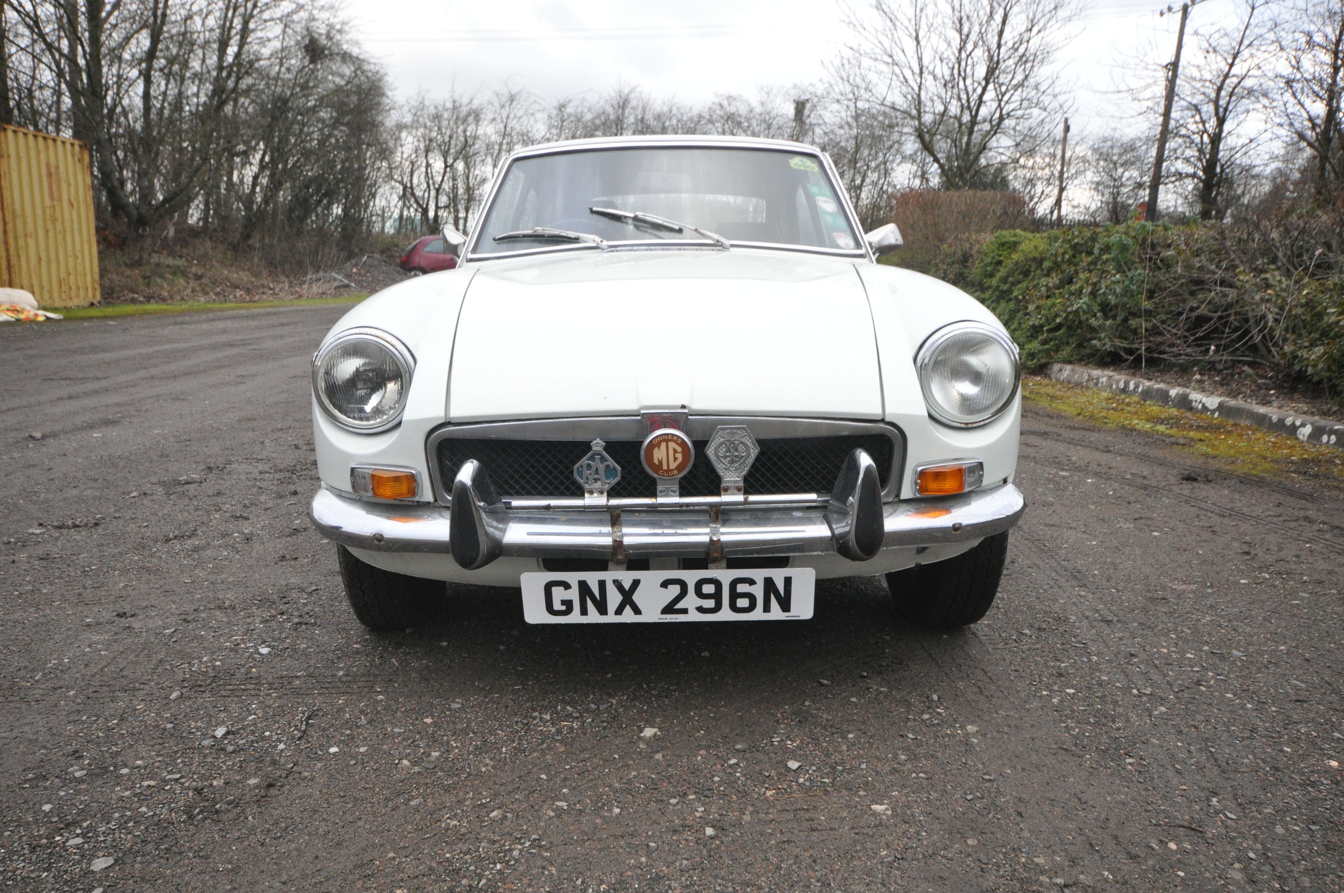 A BRITISH CLASSIC MGB GT SPORTS CAR, mark lll, in white and silvered trim, black leather and red - Image 4 of 24
