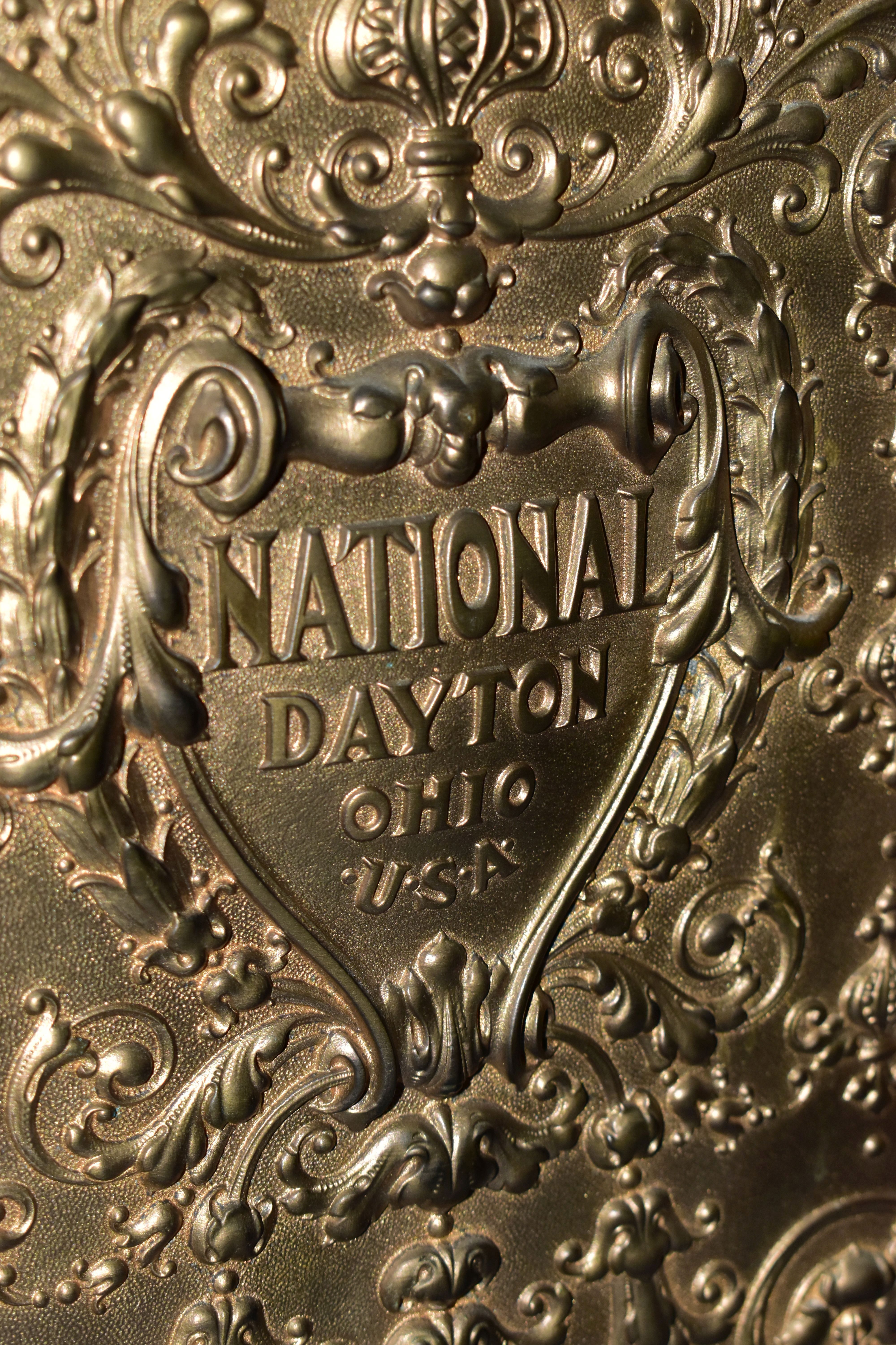 A 20TH CENTURY AMERICAN BRASS CASH REGISTER BY NATIONAL DAYTON OF OHIO, mounted on a wooden - Image 16 of 16