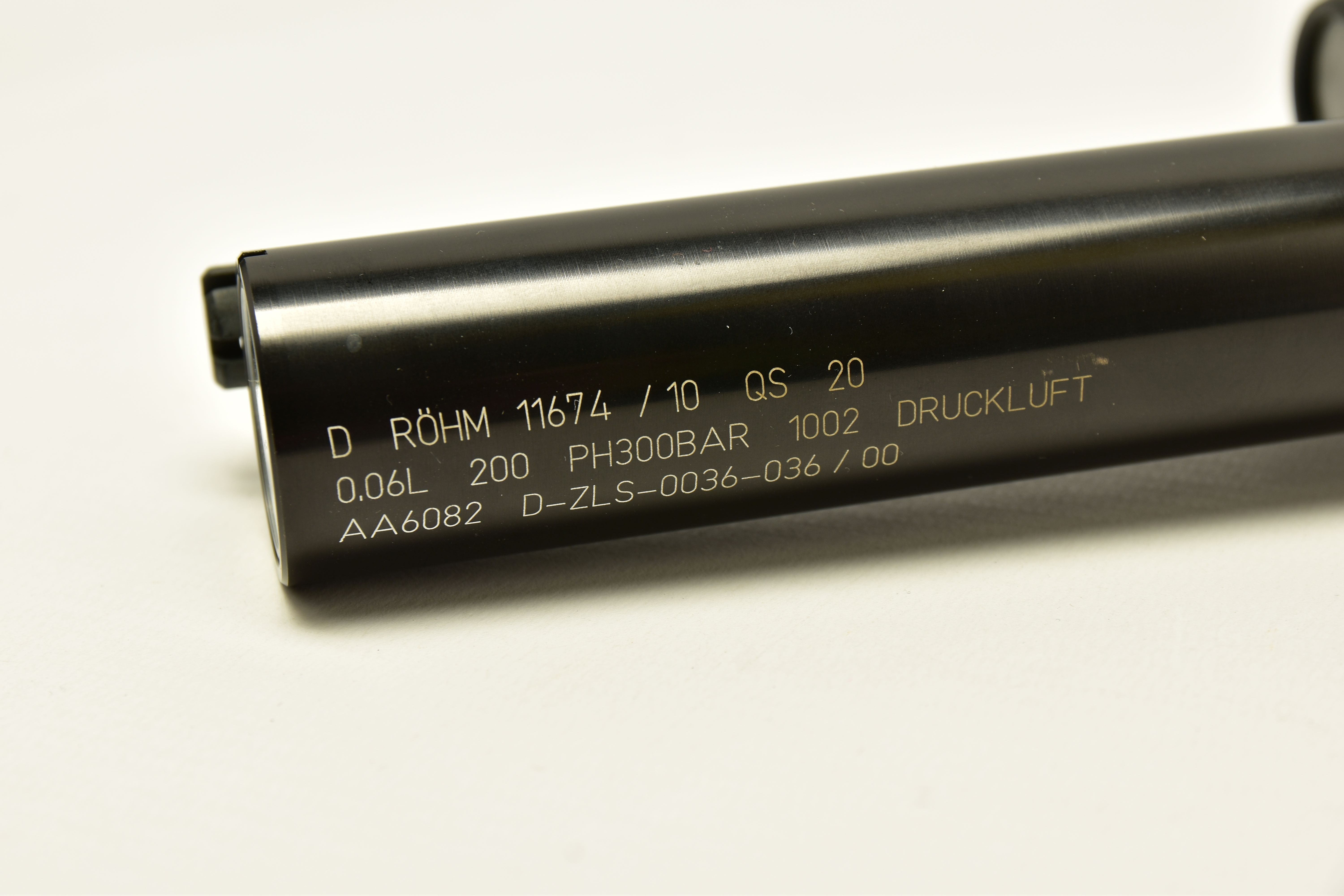 A .177'' CO2 HIGH QUALITY ROHM TWINMASTER COMPETITOR AIR PISTOL, serial number RU102101137 fitted - Image 5 of 10