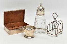 A SMALL PARCEL OF 20TH CENTURY SILVER, comprising a George VI tea strainer with conical stand, maker