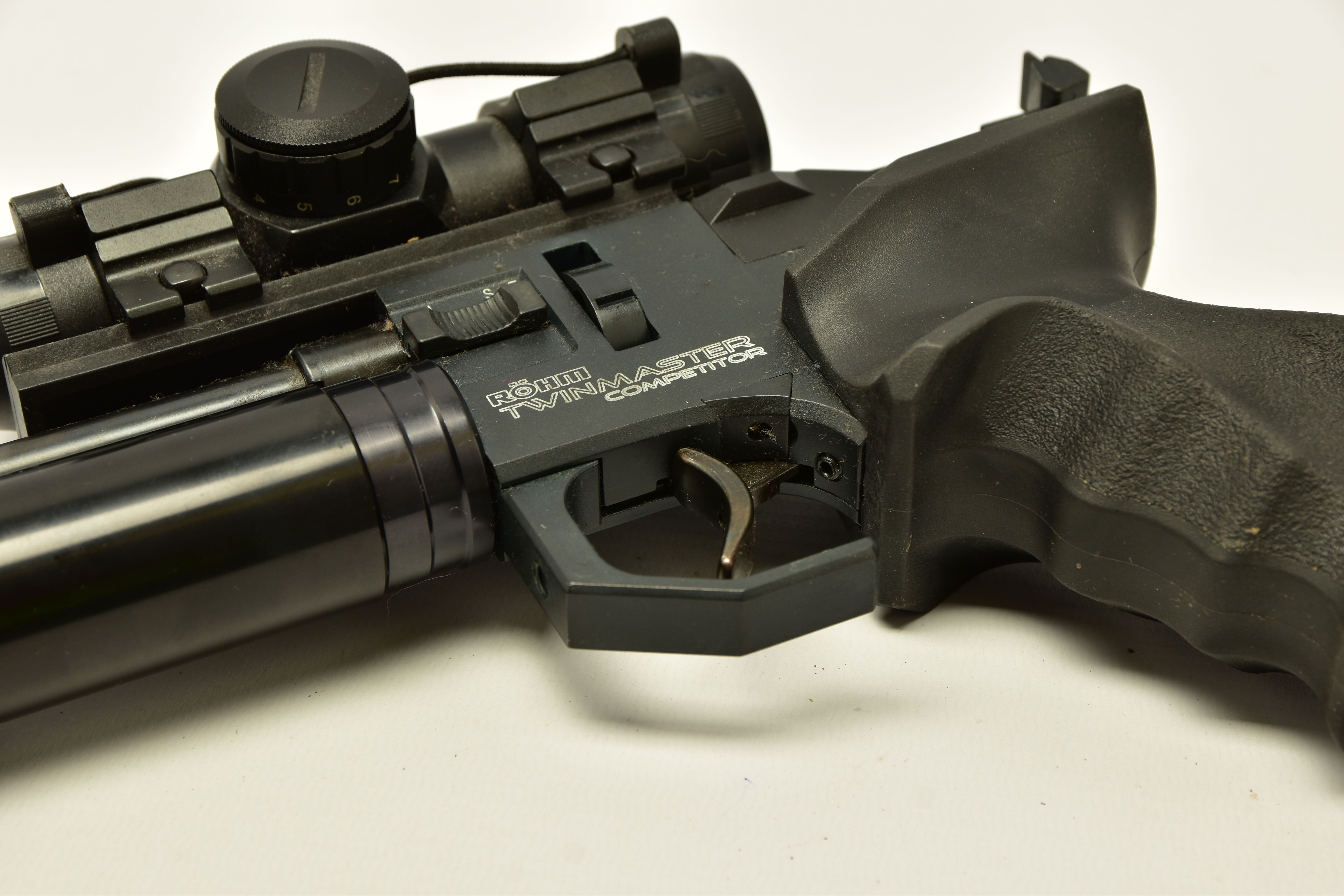A .177'' CO2 HIGH QUALITY ROHM TWINMASTER COMPETITOR AIR PISTOL, serial number RU102101137 fitted - Image 4 of 10