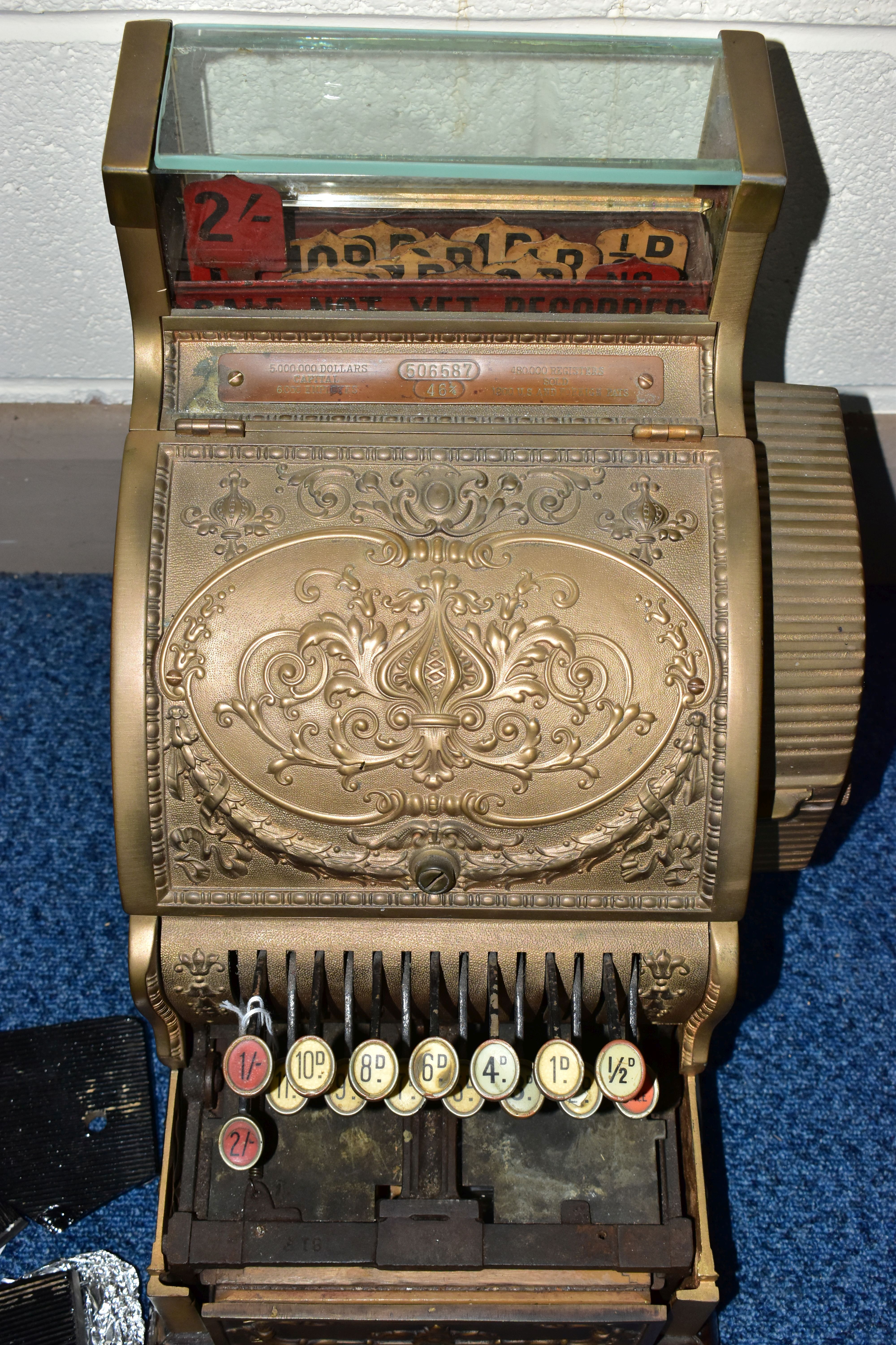 A 20TH CENTURY AMERICAN BRASS CASH REGISTER BY NATIONAL DAYTON OF OHIO, mounted on a wooden - Image 2 of 16