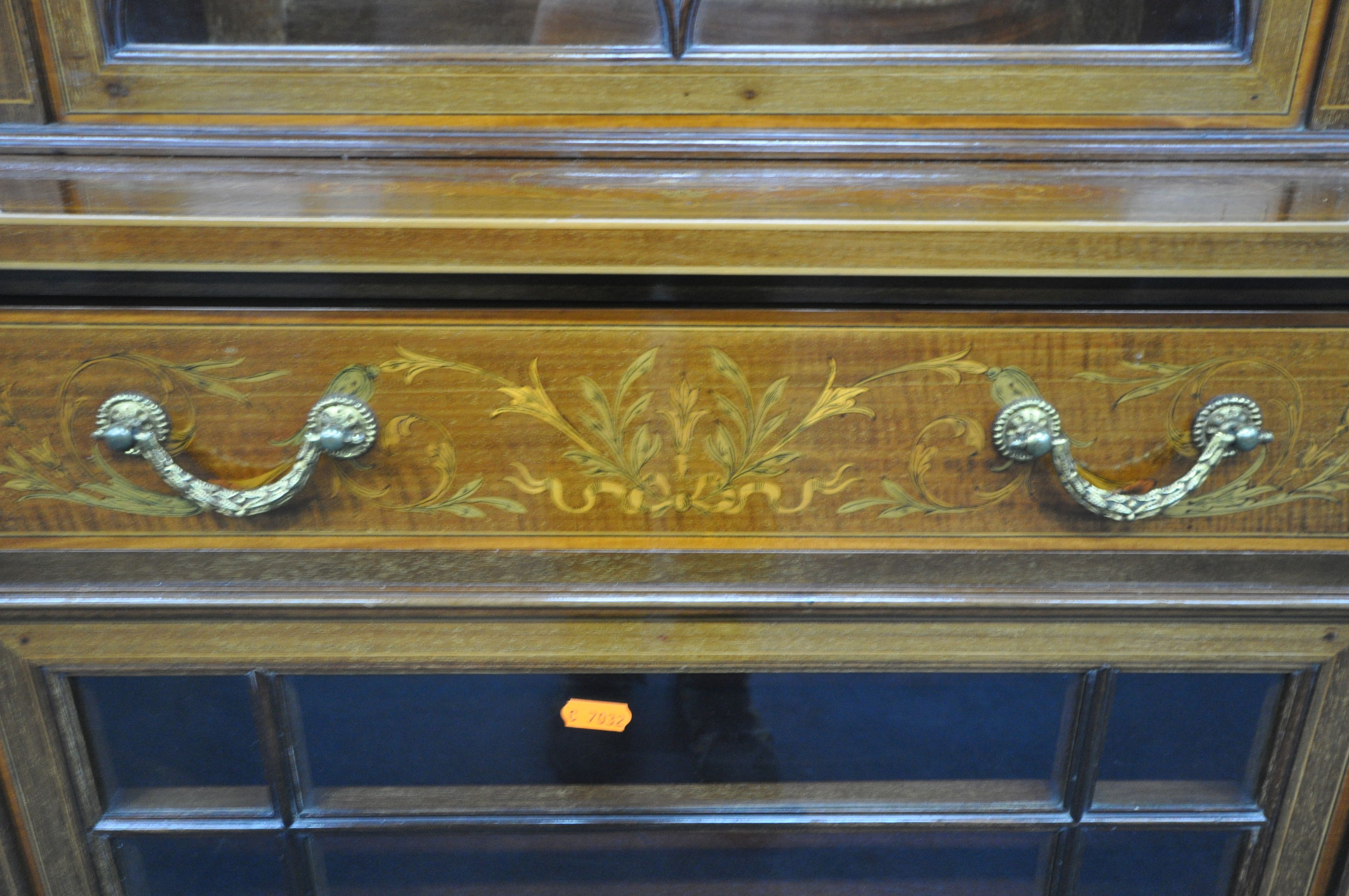 A SHERATON REVIVAL STYLE MAHOGANY AND MARQUETRY INLAID BOOKCASE, labelled verso Edwards and - Image 5 of 6