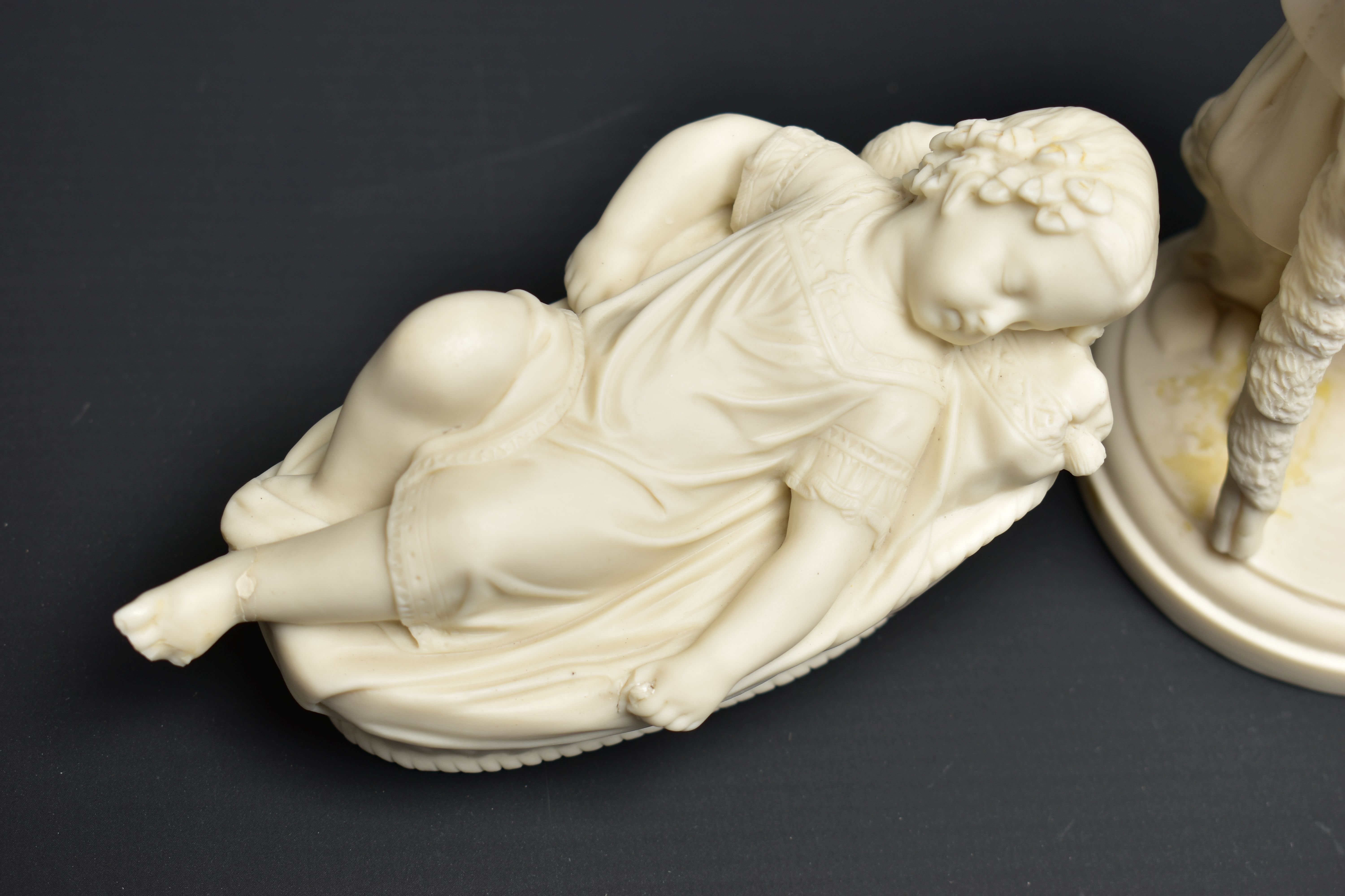 A PAIR OF 19TH CENTURY COPELAND PARIAN FIGURES OF A BOULOGNE FISHERMAN AND HIS COMPANION, modelled - Image 5 of 16