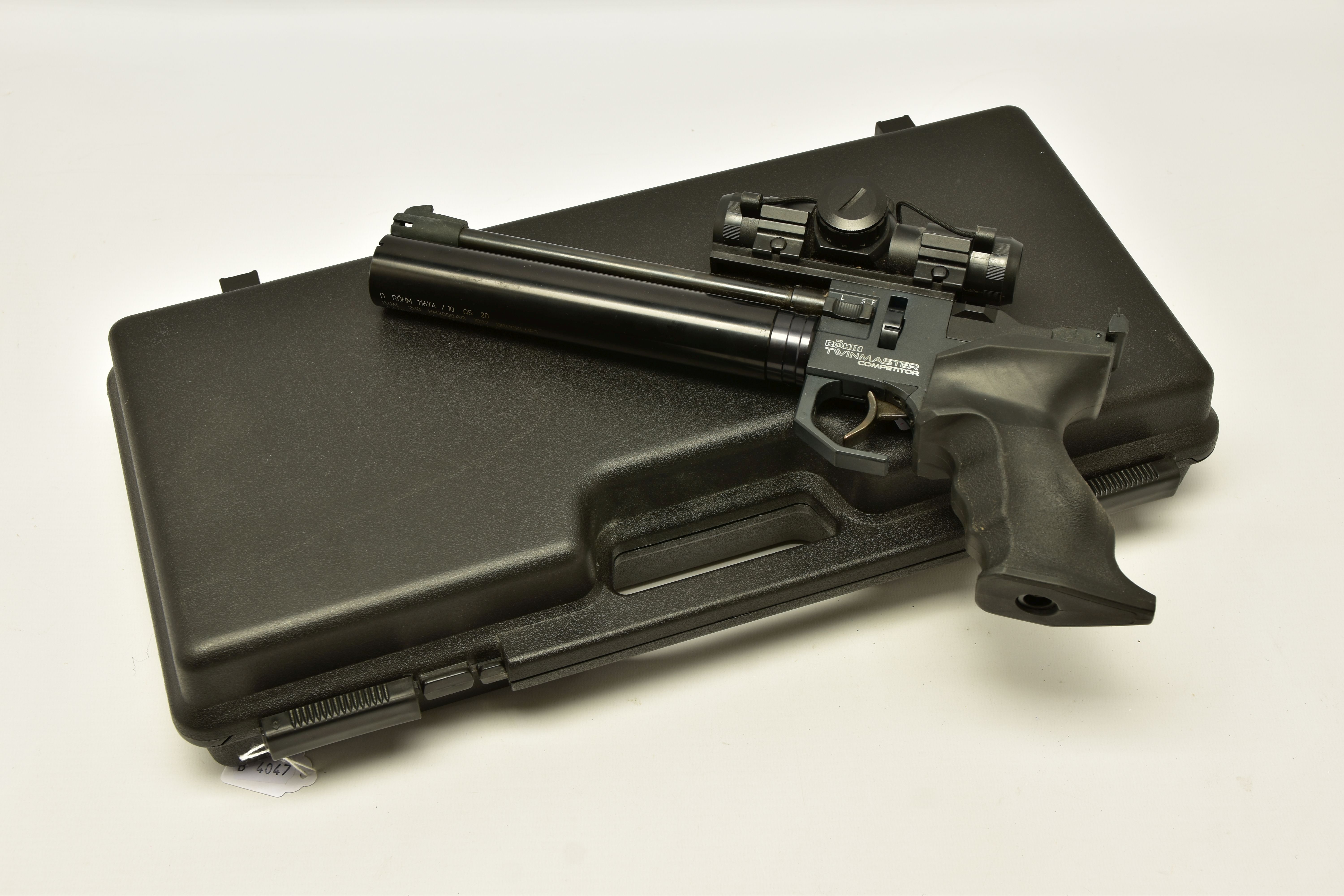 A .177'' CO2 HIGH QUALITY ROHM TWINMASTER COMPETITOR AIR PISTOL, serial number RU102101137 fitted - Image 2 of 10