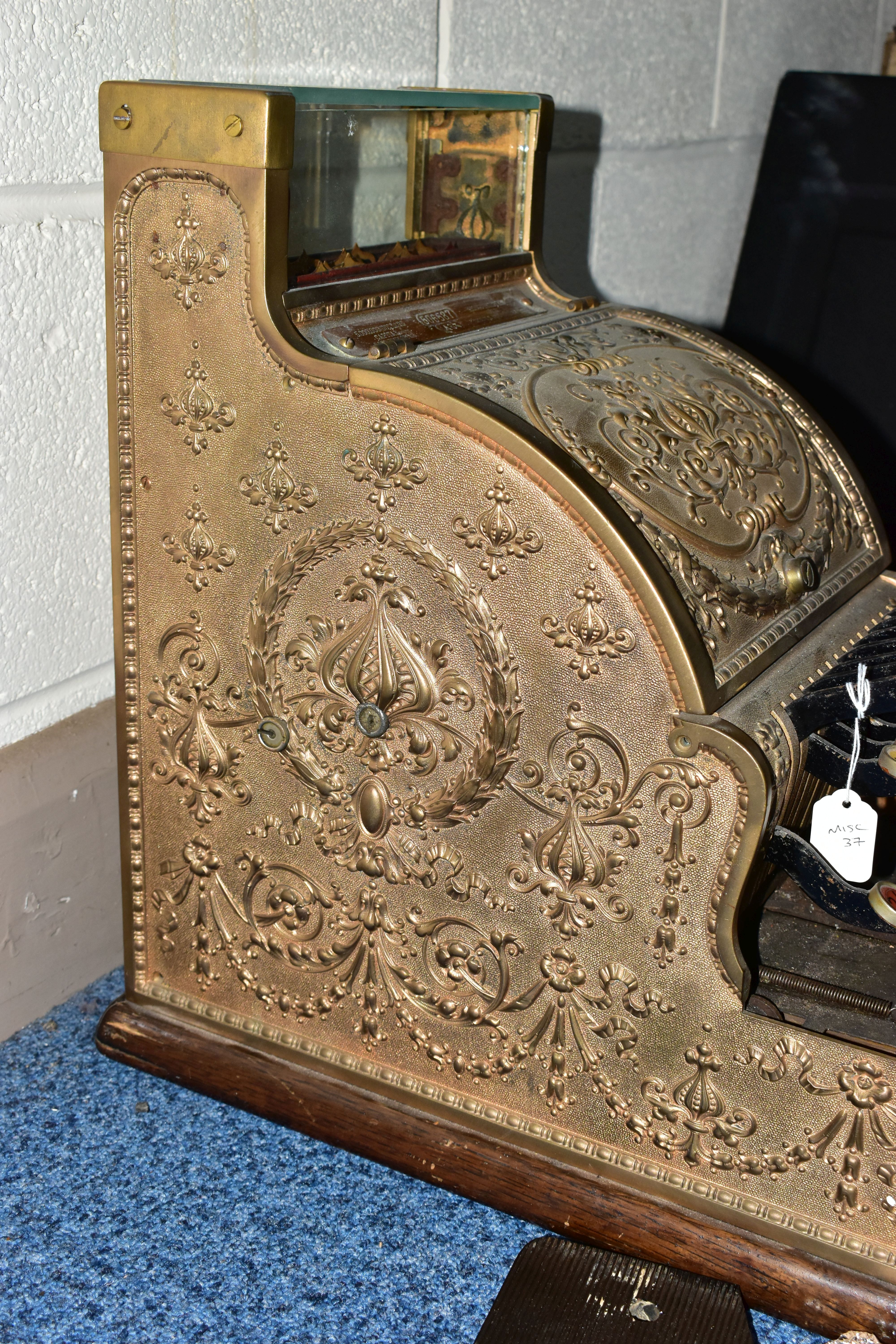 A 20TH CENTURY AMERICAN BRASS CASH REGISTER BY NATIONAL DAYTON OF OHIO, mounted on a wooden - Image 7 of 16