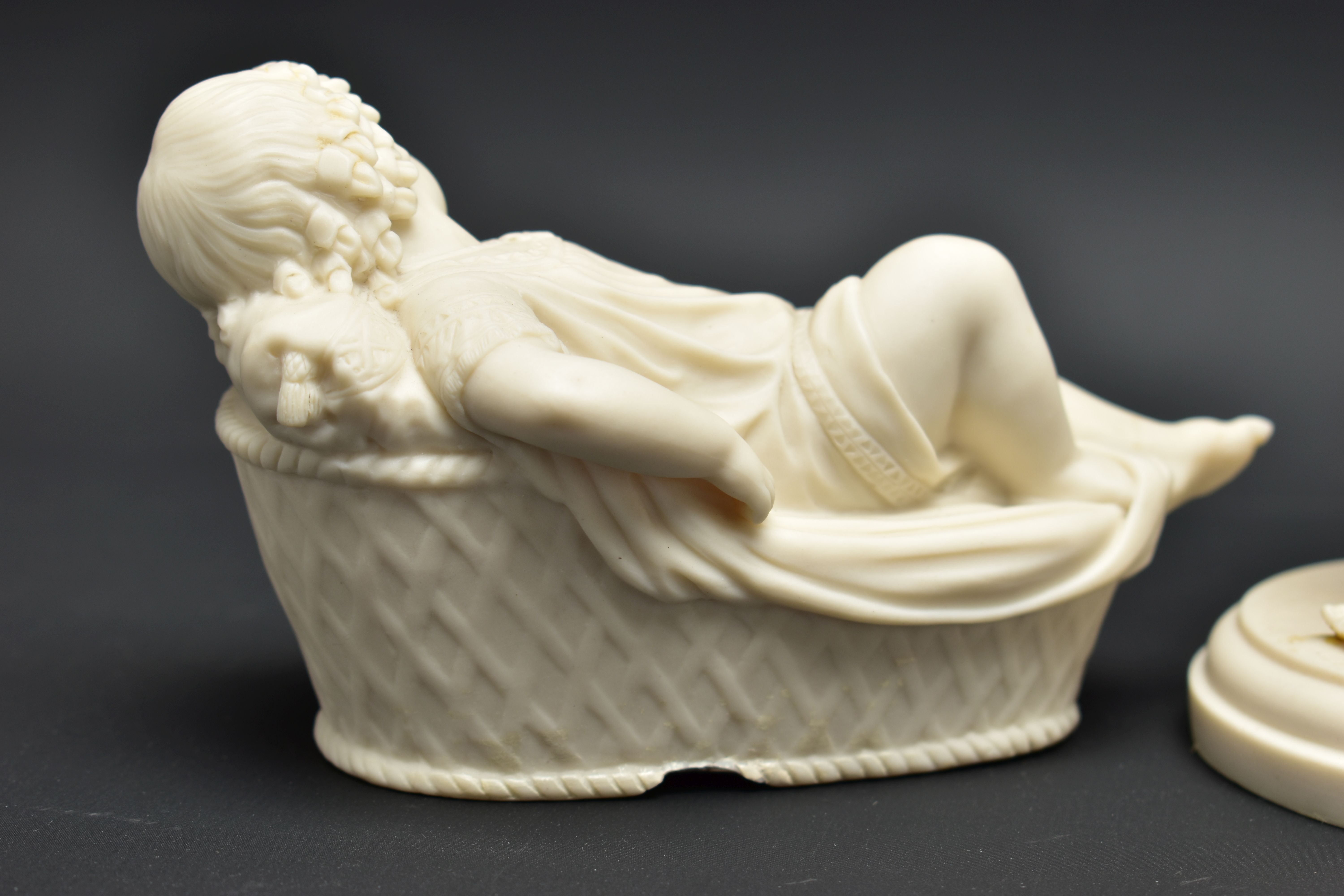 A PAIR OF 19TH CENTURY COPELAND PARIAN FIGURES OF A BOULOGNE FISHERMAN AND HIS COMPANION, modelled - Image 8 of 16