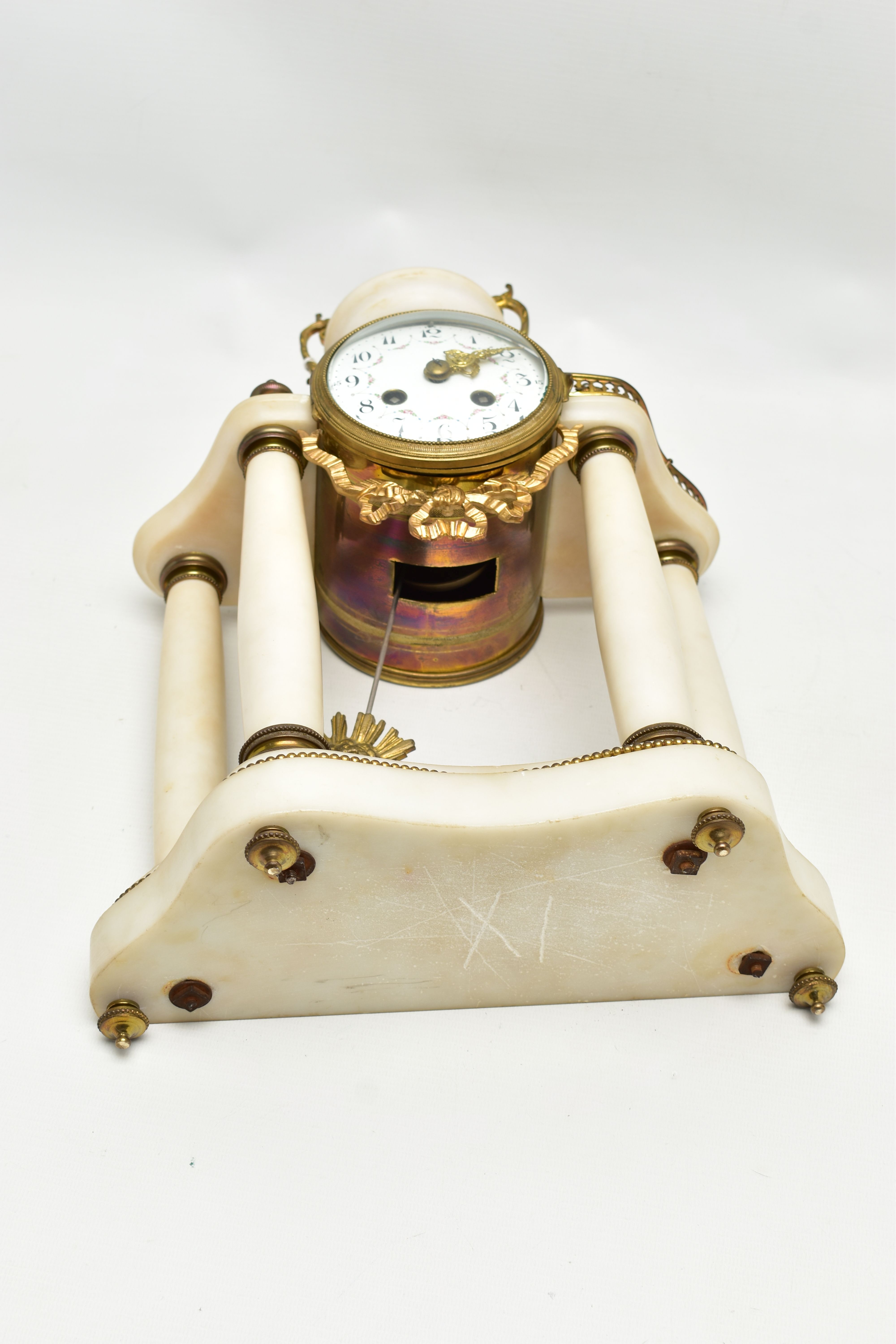 A LATE 19TH CENTURY FRENCH WHITE MARBLE AND GILT METAL CLOCK GARNITURE, the clock with urn - Image 18 of 18