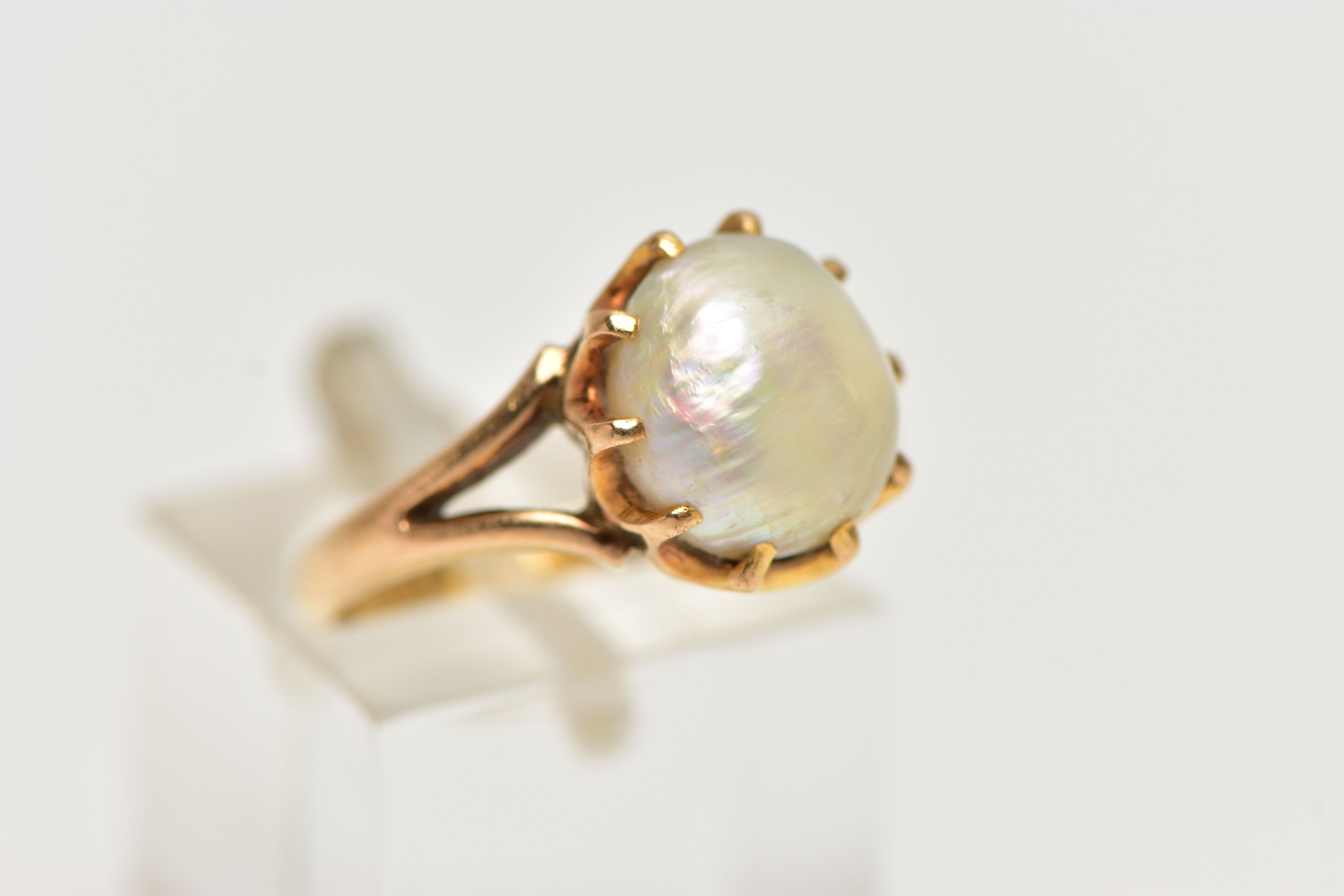 AN EARLY 20TH CENTURY PEARL RING, the pearl measuring approximately 10.2mm by 8.9mm (depth 8.8mm), - Image 4 of 5