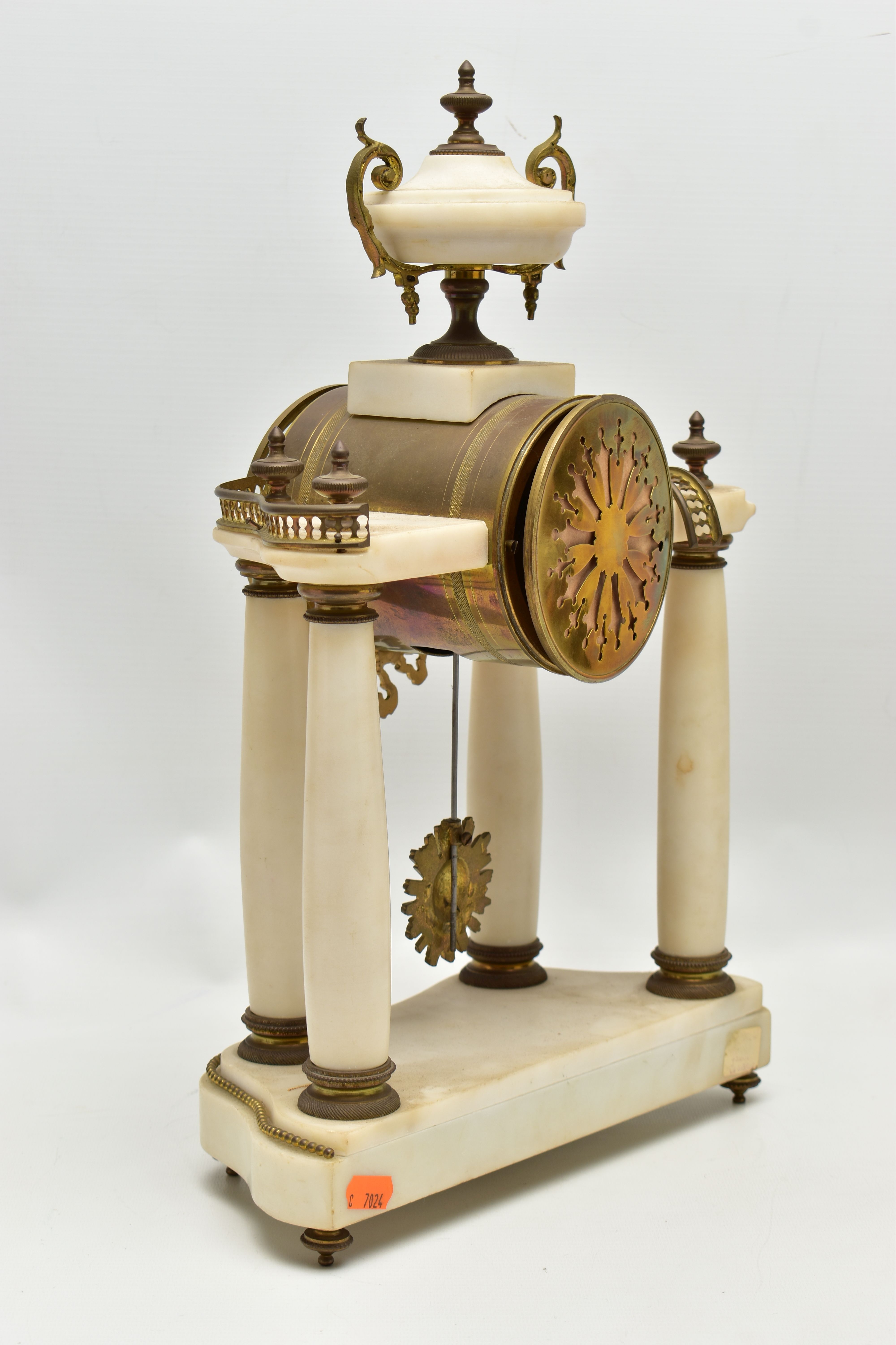 A LATE 19TH CENTURY FRENCH WHITE MARBLE AND GILT METAL CLOCK GARNITURE, the clock with urn - Image 11 of 18