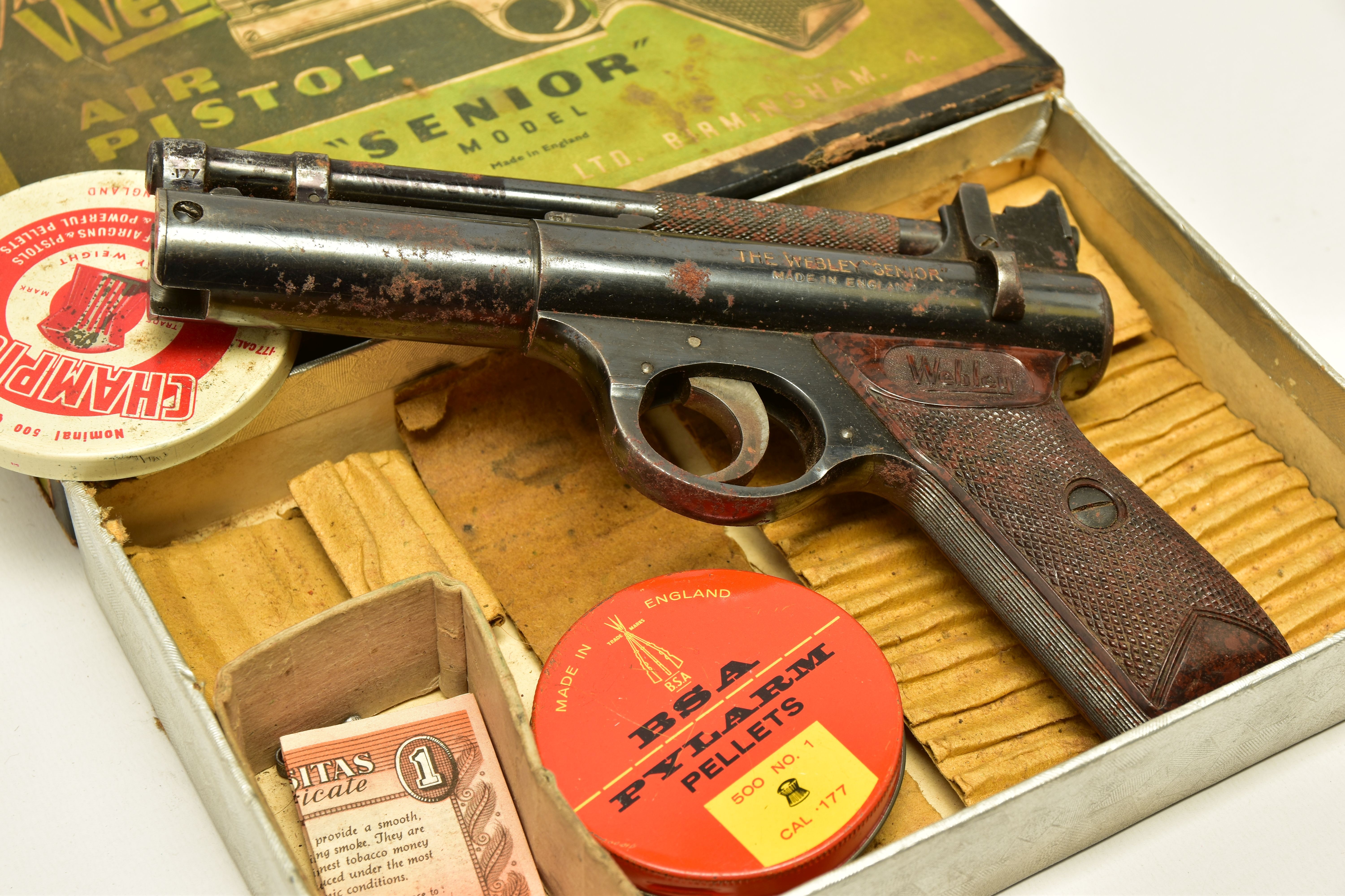 A .177'' WEBLEY & SCOTT SENIOR AIR PISTOL, batch number 1732, in good working order but bearing - Image 2 of 5