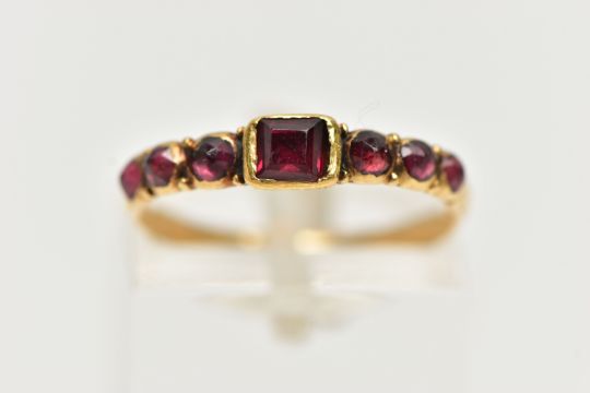 A YELLOW GOLD GEORGIAN GARNET RING, the rectangular cut garnet flanked to each side by three - Image 5 of 5