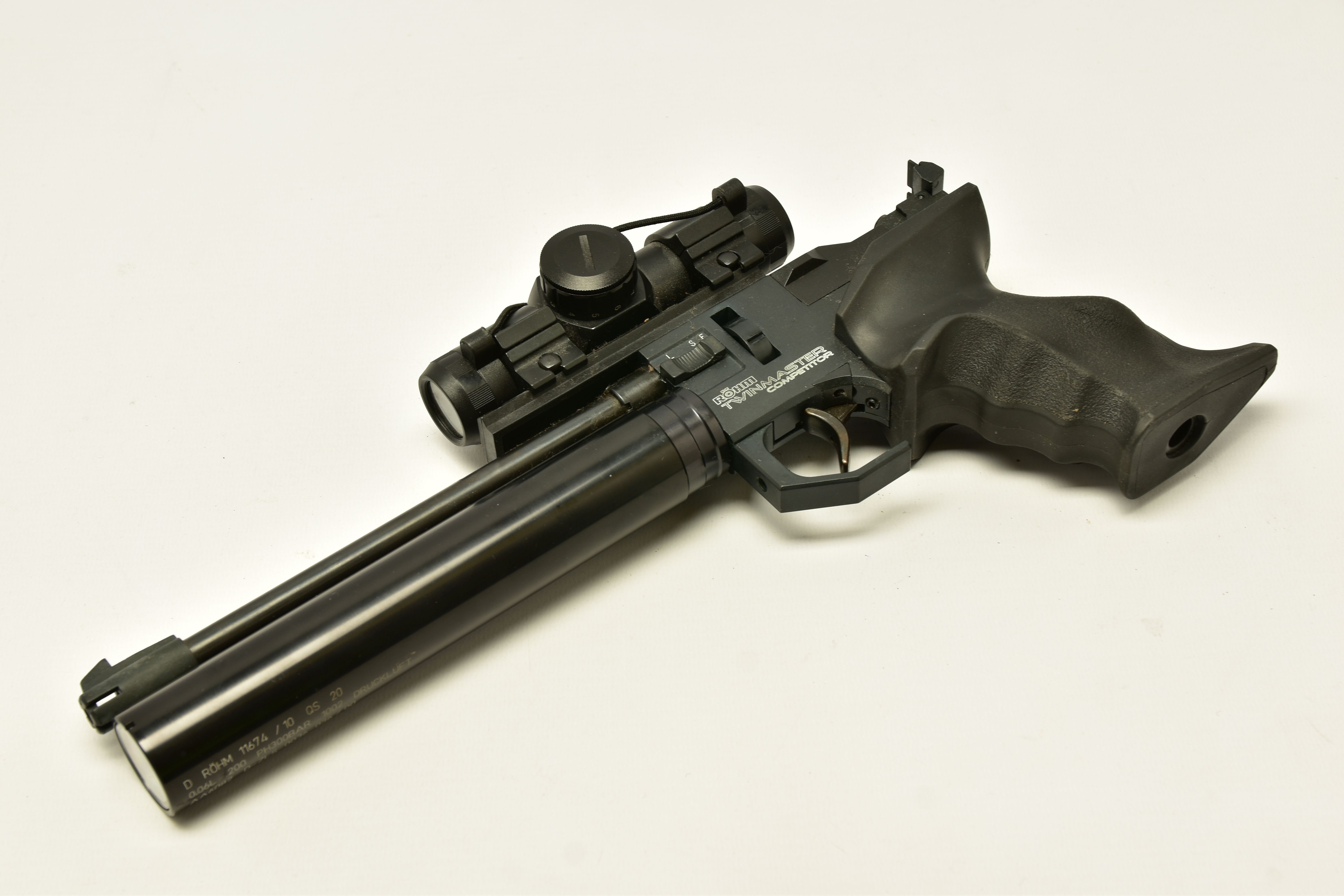 A .177'' CO2 HIGH QUALITY ROHM TWINMASTER COMPETITOR AIR PISTOL, serial number RU102101137 fitted - Image 3 of 10