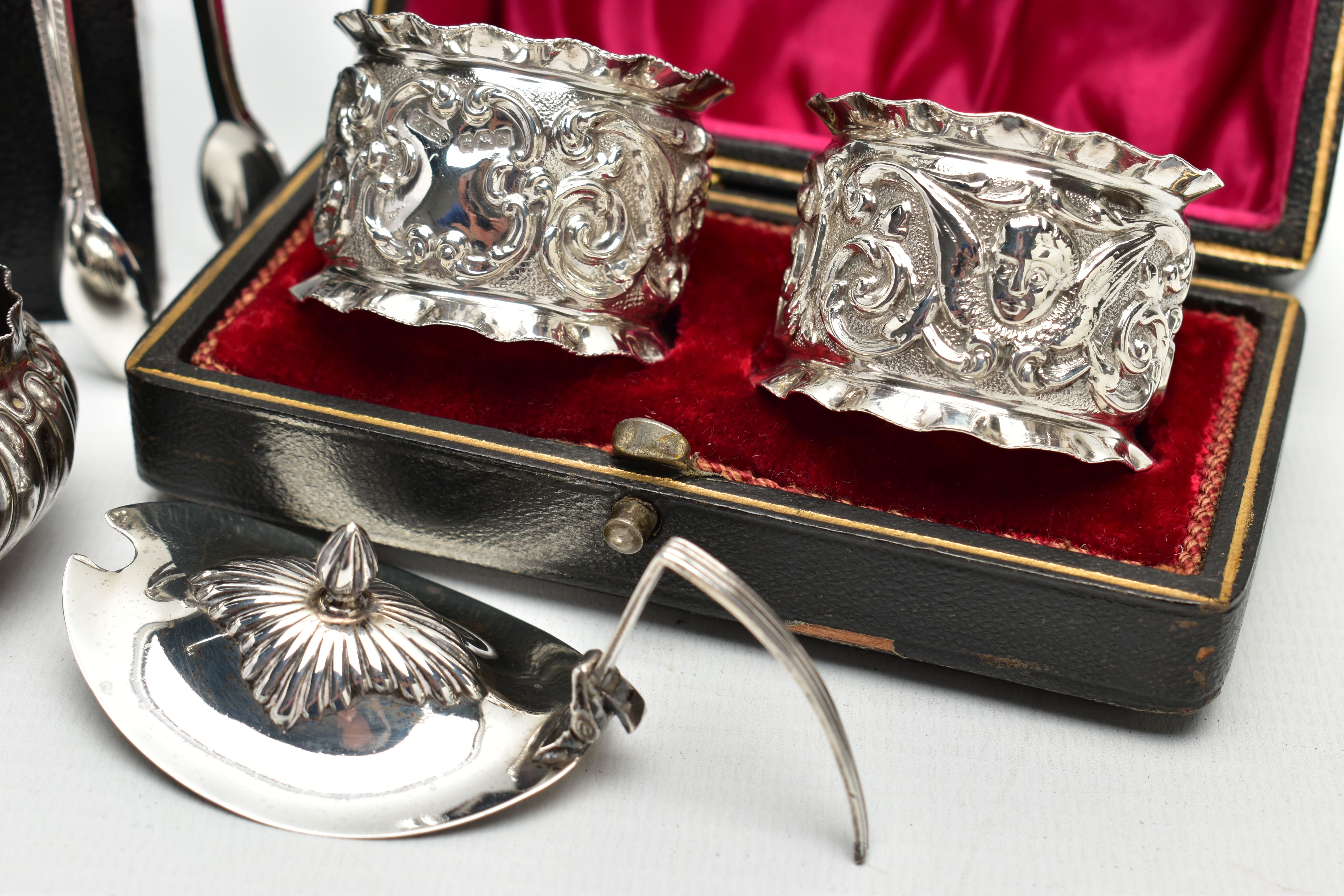 A PARCEL OF LATE VICTORIAN AND 20TH CENTURY SILVER NAPKIN RINGS, SUGAR TONGS AND CRUET ITEMS, - Image 3 of 7