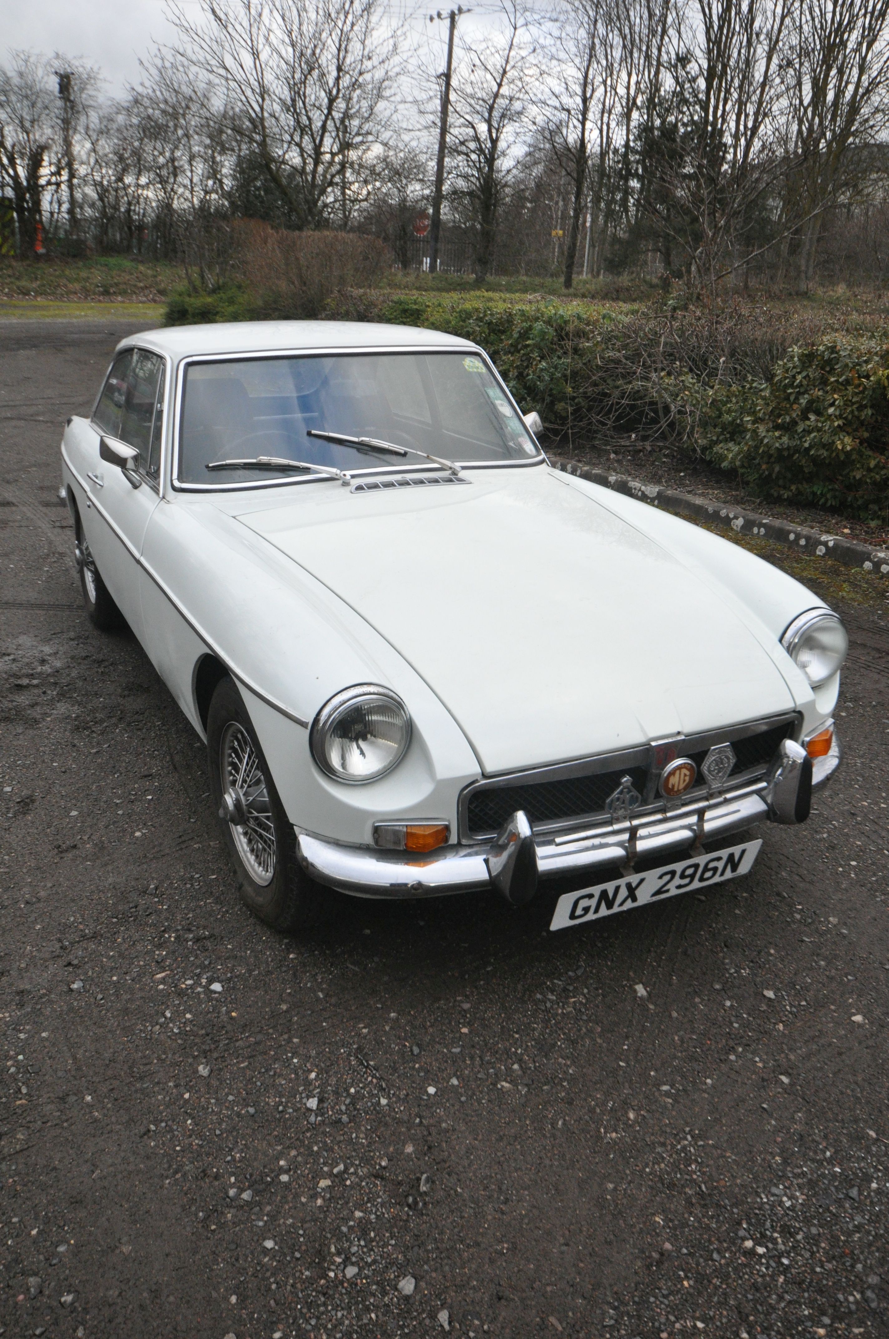 A BRITISH CLASSIC MGB GT SPORTS CAR, mark lll, in white and silvered trim, black leather and red - Image 2 of 24