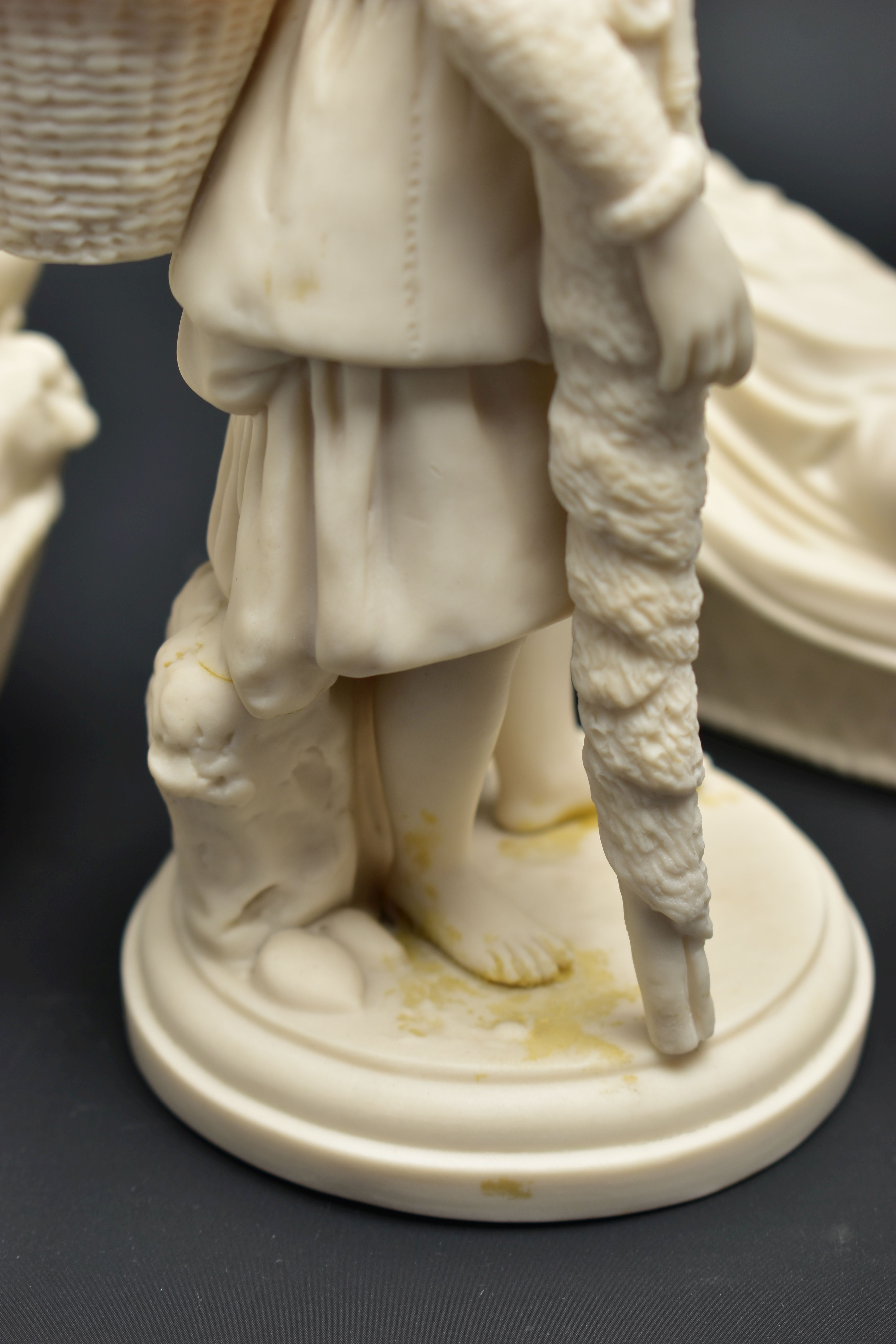 A PAIR OF 19TH CENTURY COPELAND PARIAN FIGURES OF A BOULOGNE FISHERMAN AND HIS COMPANION, modelled - Image 11 of 16