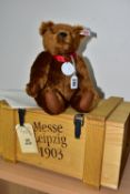 A STEIFF LIMITED EDITION TEDDY BEAR (BEAR 420351), produced in 2003 for the Steiff Club, with